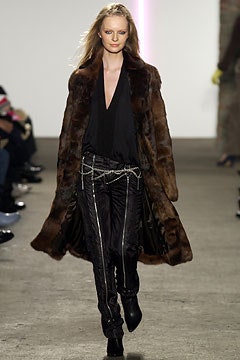 DKNY F/W 03 Look 38