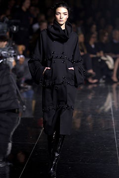 Dolce & Gabbana F/W 03 Look 36
