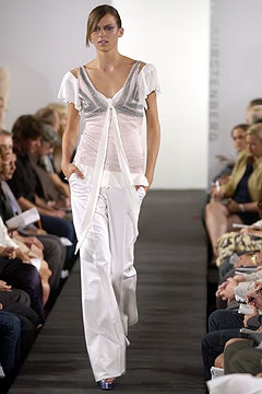 Diane von Furstenberg S/S 04 Look 8