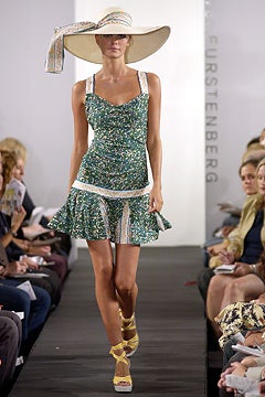 Diane von Furstenberg S/S 04 Look 15