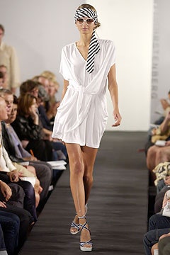 Diane von Furstenberg S/S 04 Look 29