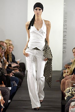 Diane von Furstenberg S/S 04 Look 31