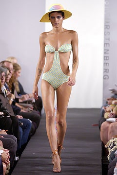 Diane von Furstenberg S/S 04 Look 42
