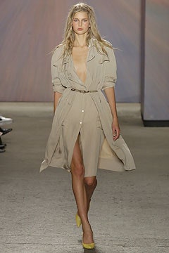 DKNY Spring 2004 Ready-to-Wear