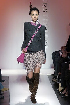 Diane von Furstenberg F/W 04 Look 8