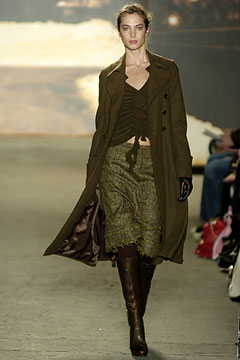 DKNY F/W 04 Look 8