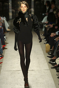 Donna Karan F/W 04 Look 1