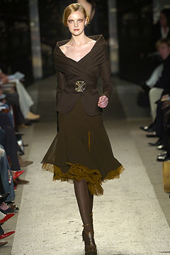 Donna Karan F/W 04 Look 7