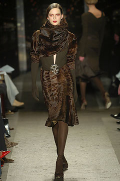 Donna Karan F/W 04 Look 12