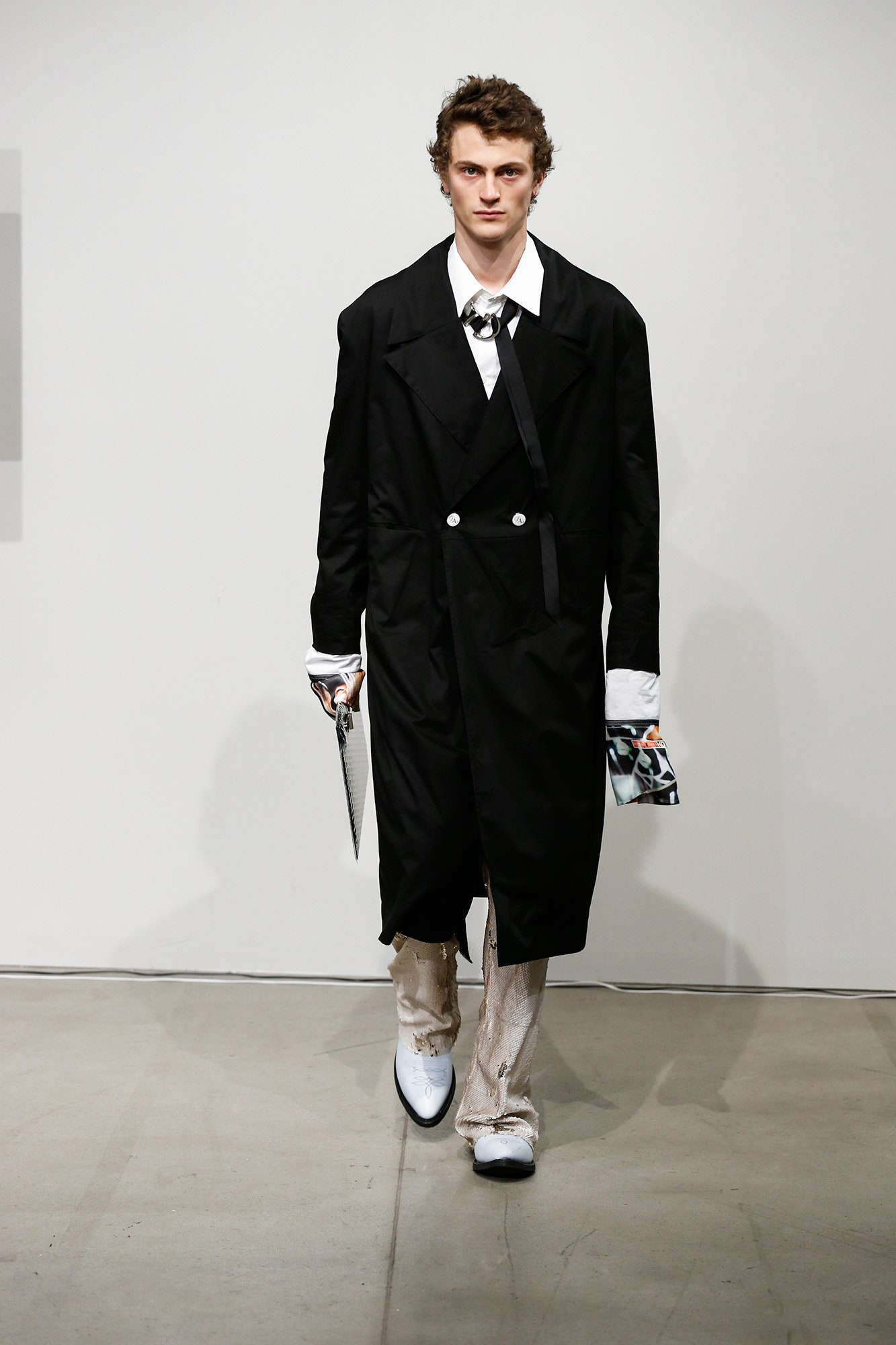 Devon Halfnight LeFlufy S/S 17 Menswear Look 11
