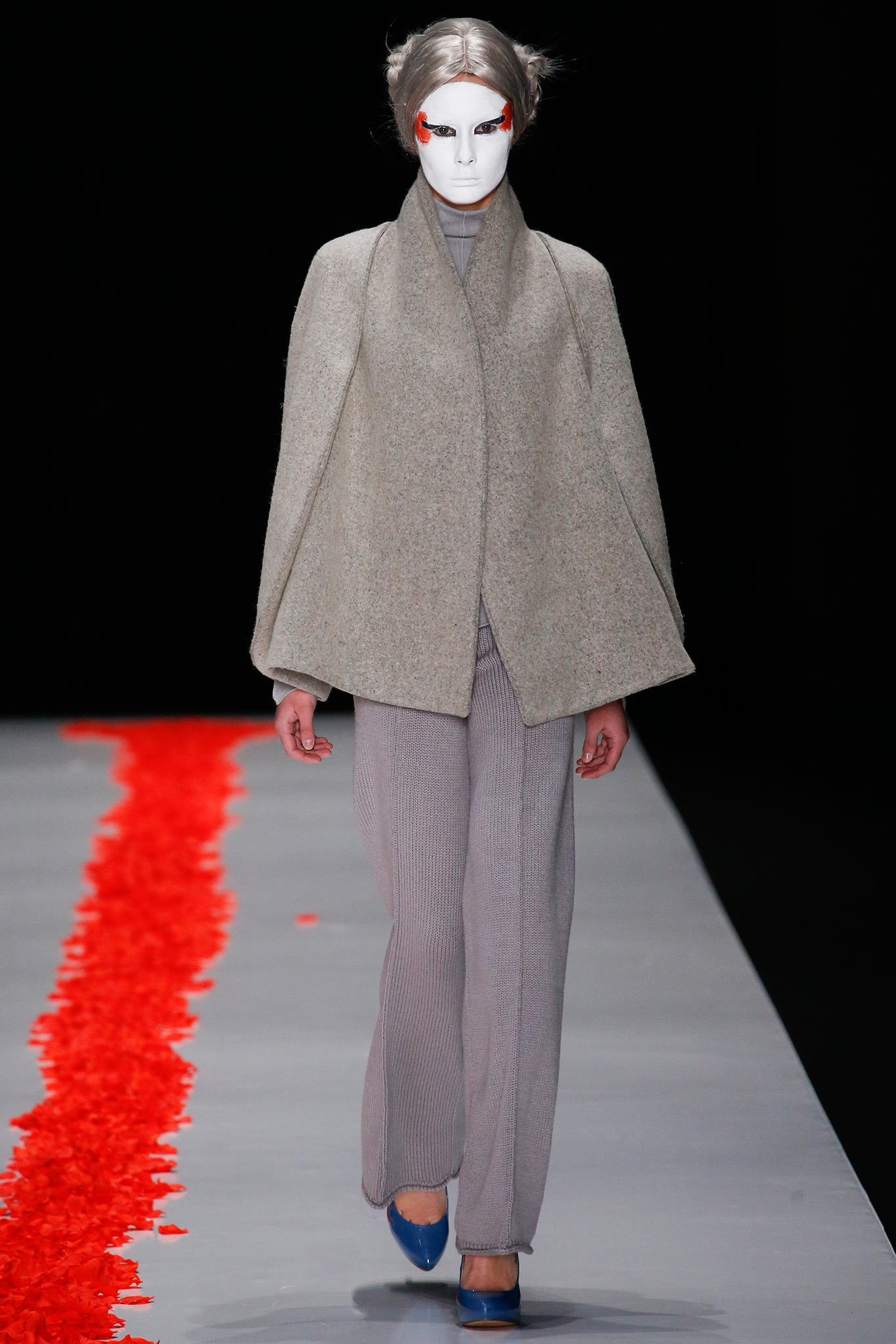 Dimaneu Russia F/W 15 Look 2