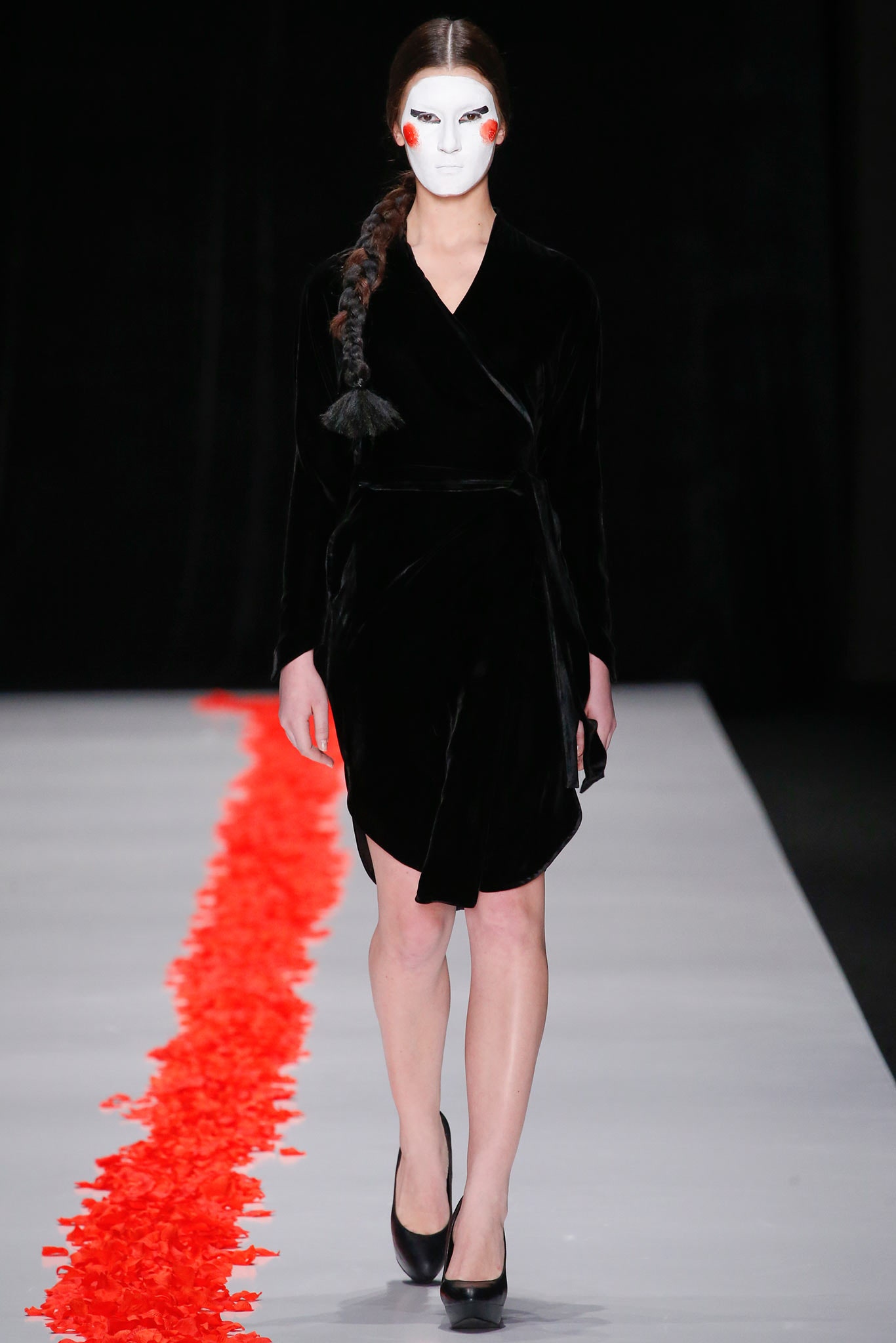 Dimaneu Russia F/W 15 Look 15
