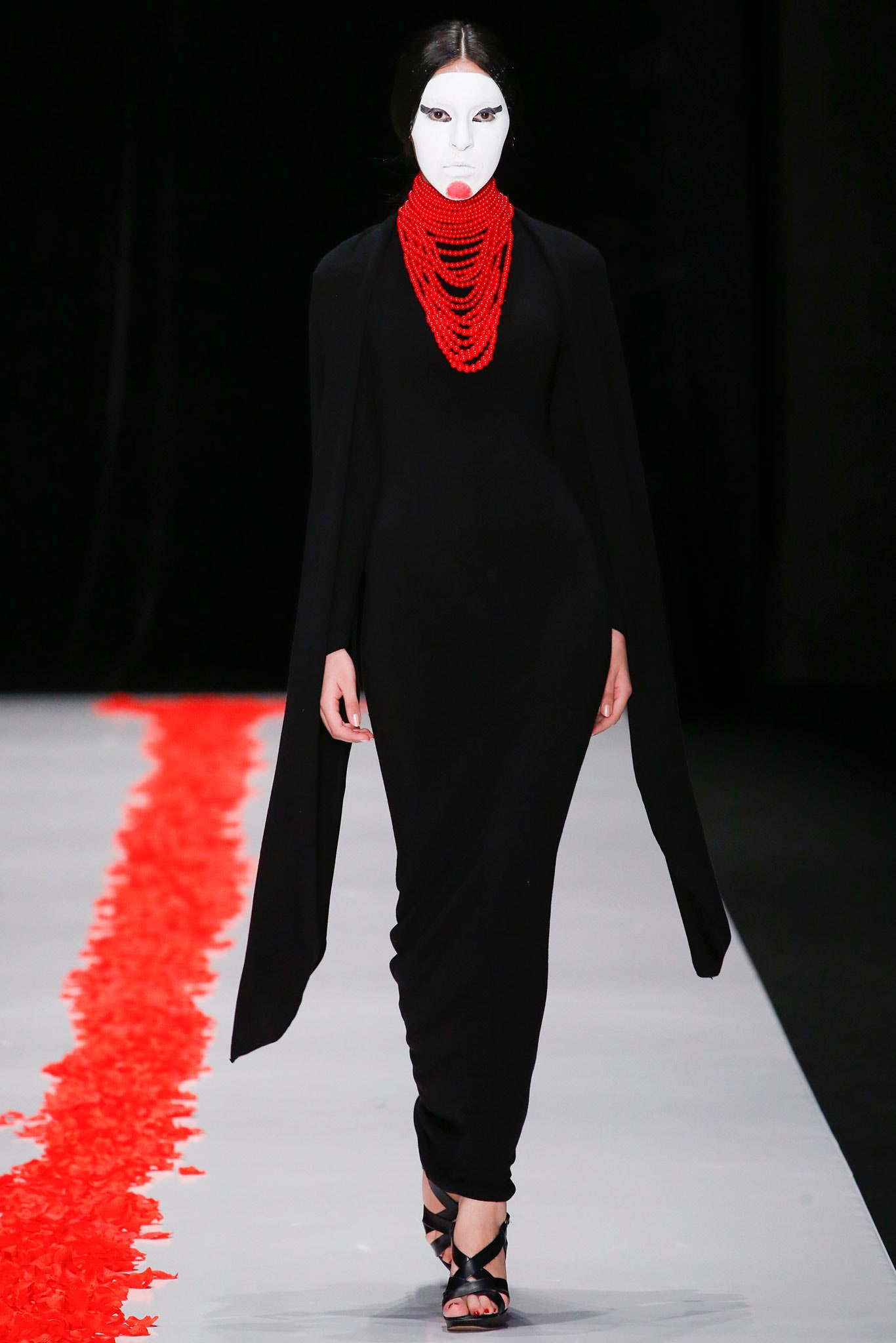 Dimaneu Russia F/W 15 Look 20