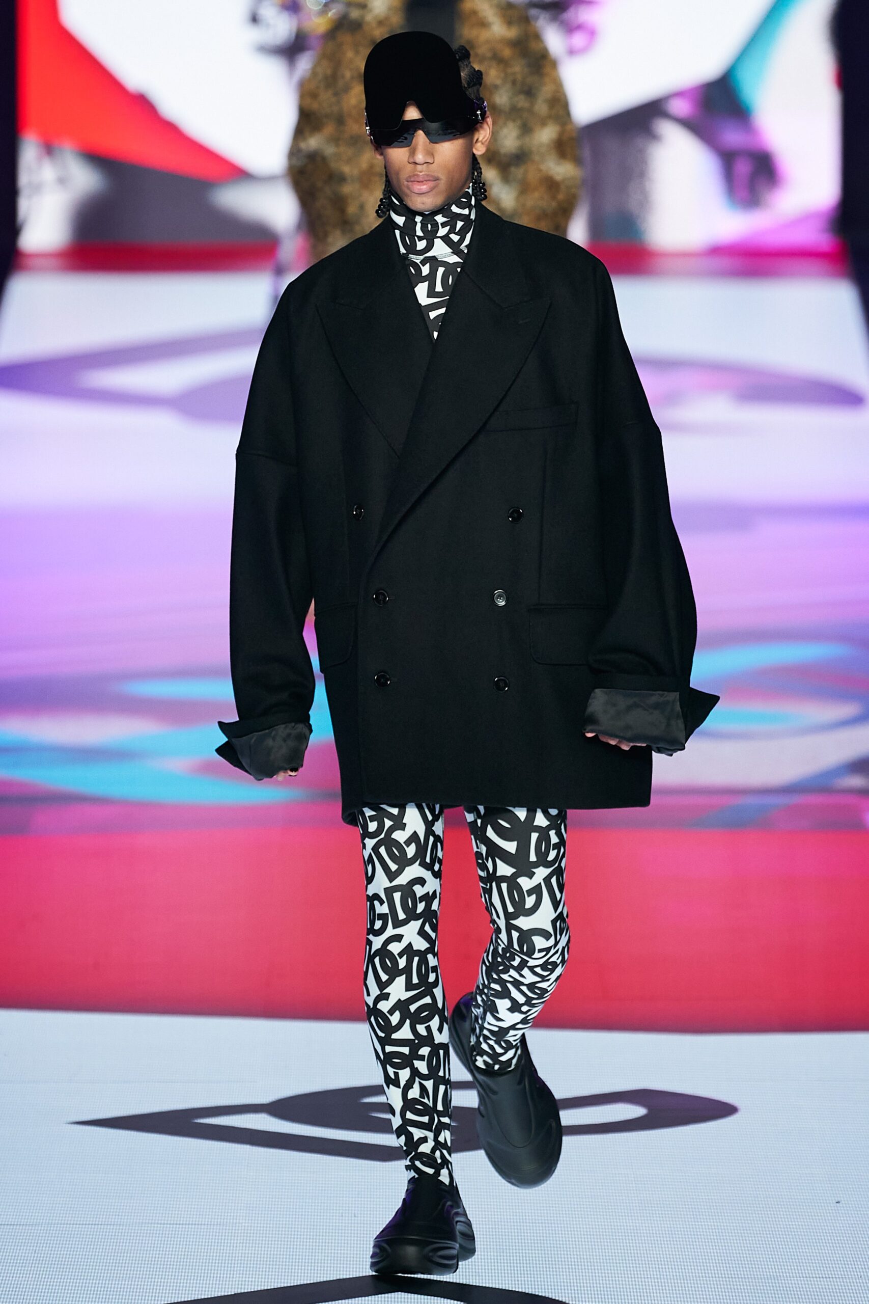 Dolce & Gabbana F/W 22 Menswear Look 3