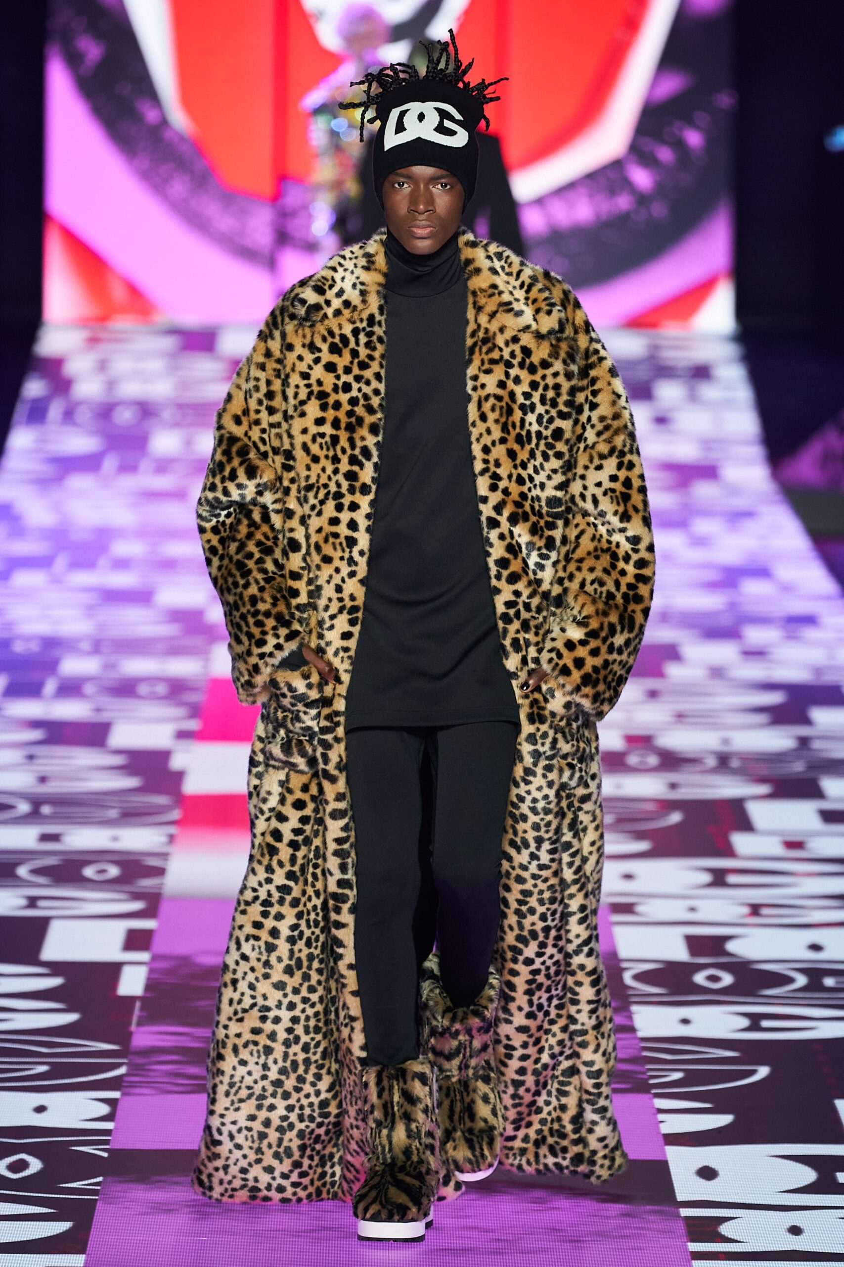 Dolce & Gabbana F/W 22 Menswear Look 4