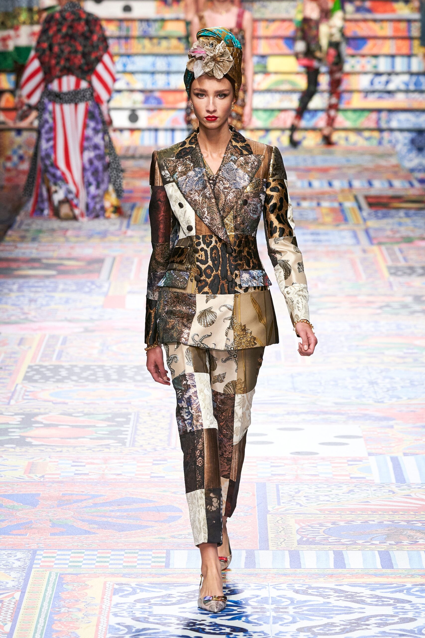 Dolce & Gabbana S/S 21 Look 6