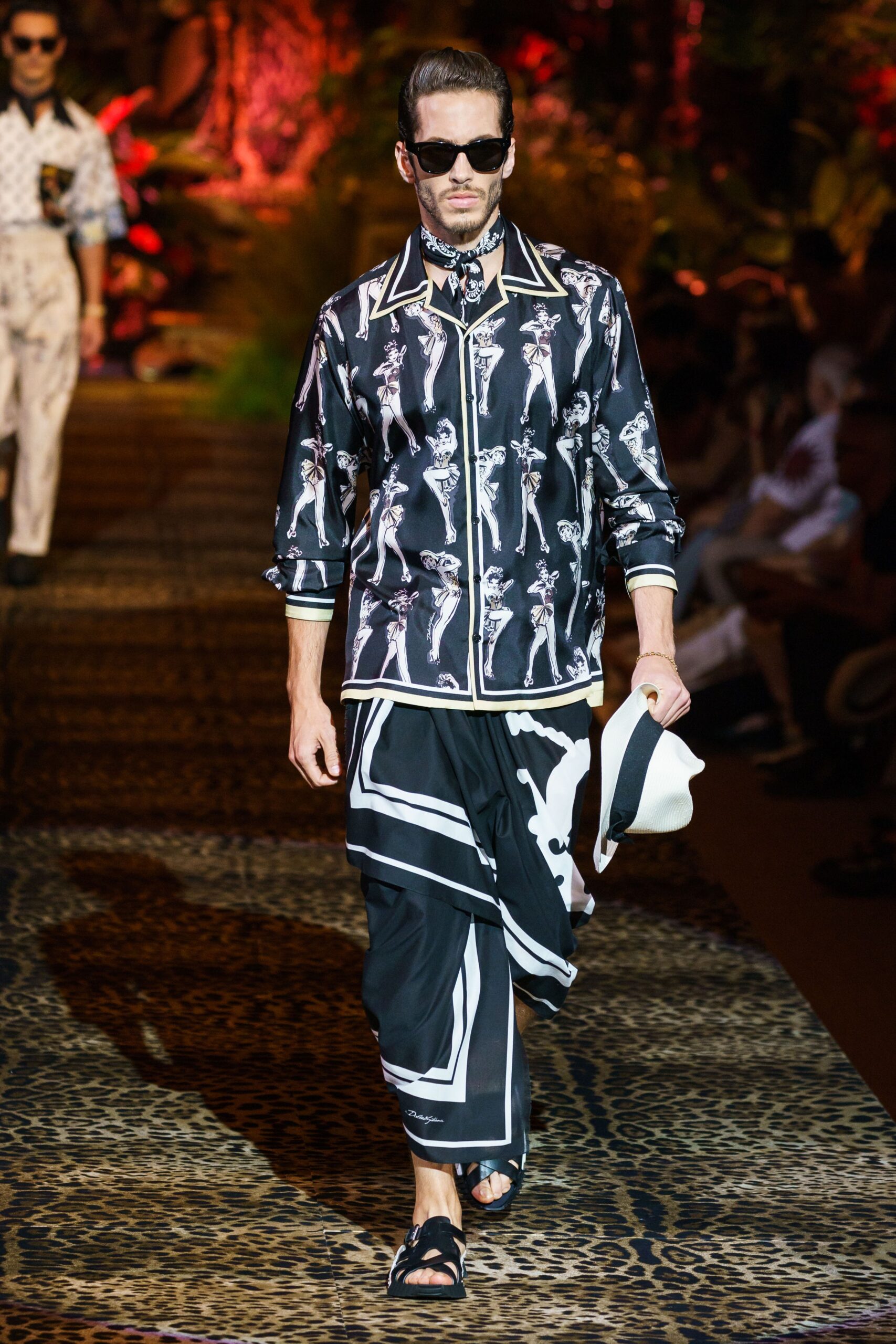 Dolce & Gabbana S/S 20 Menswear Look 8