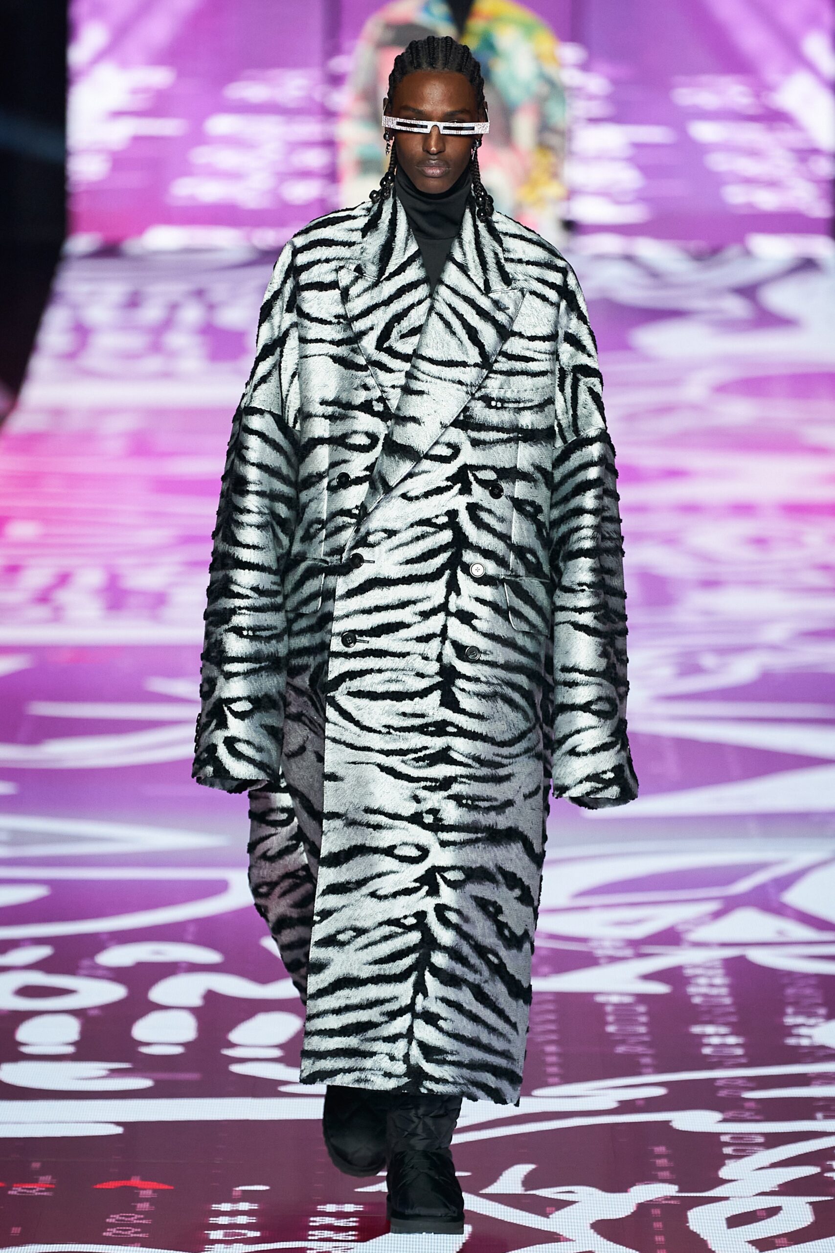 Dolce & Gabbana F/W 22 Menswear Look 21
