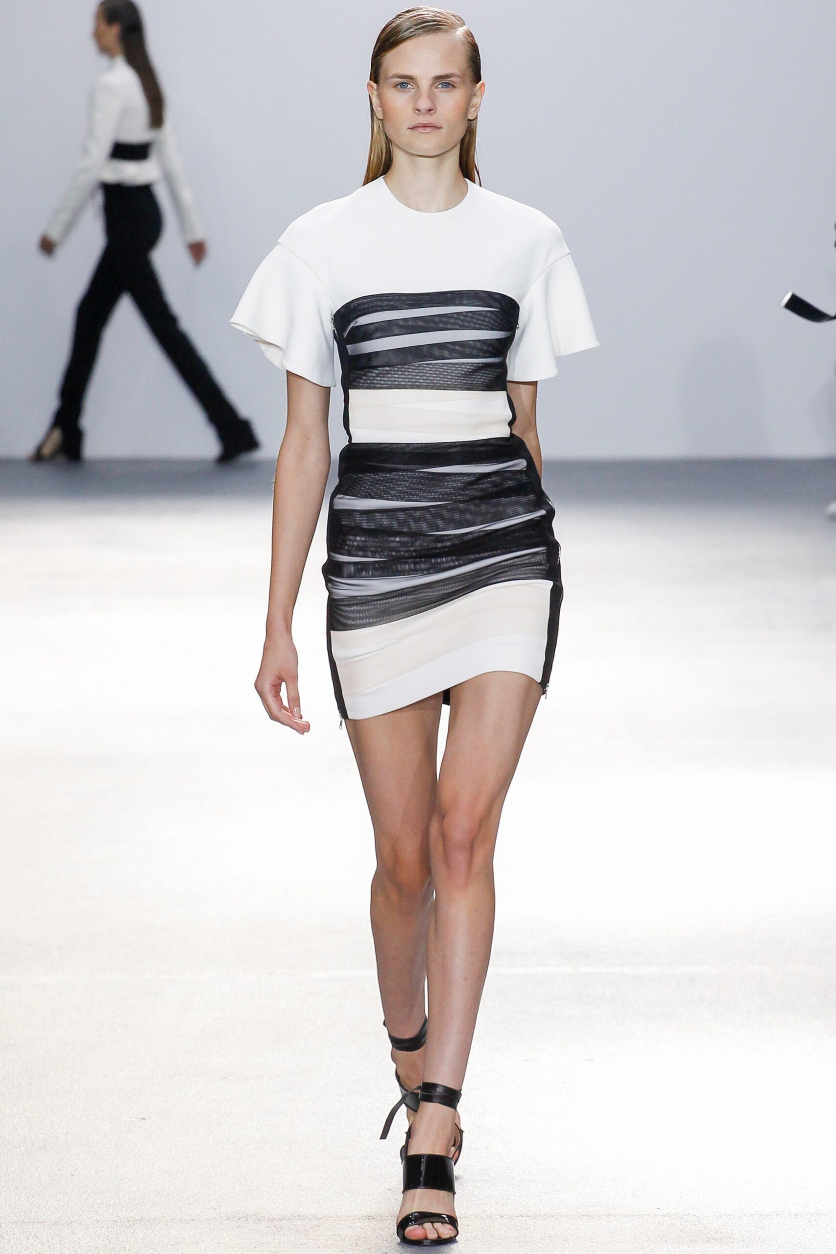 David Koma S/S 16 Look 18