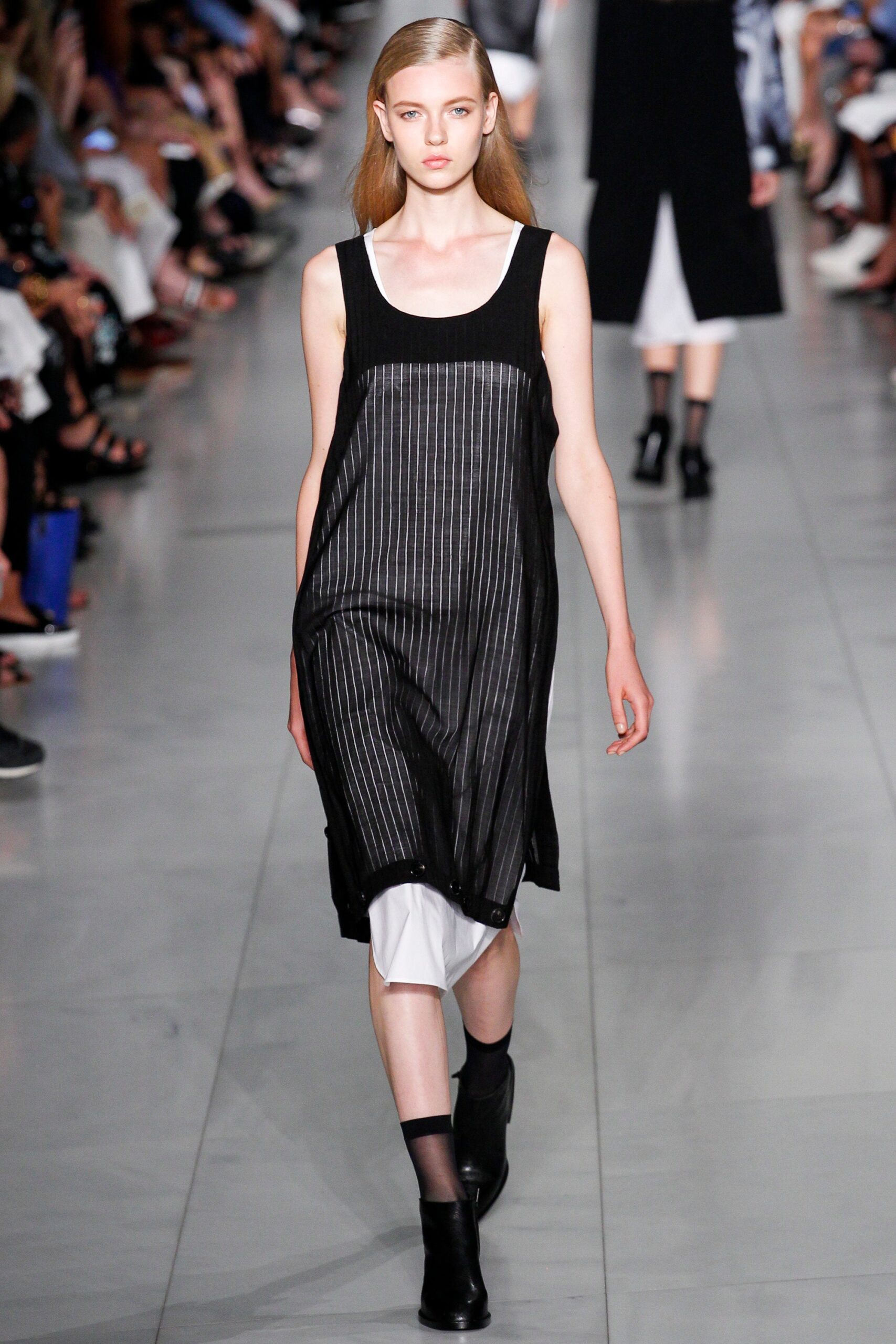 DKNY Spring 2016 Ready-to-Wear