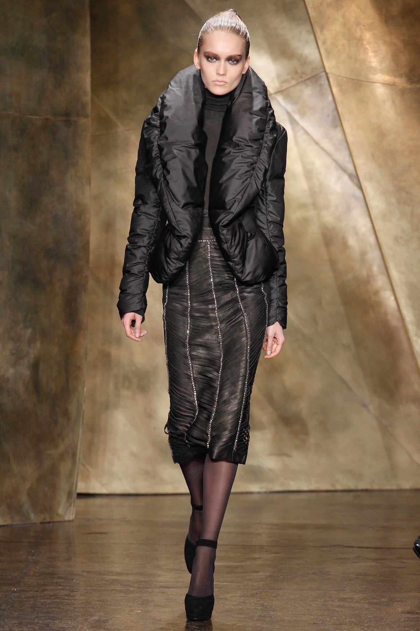 Donna Karan F/W 13 Look 6