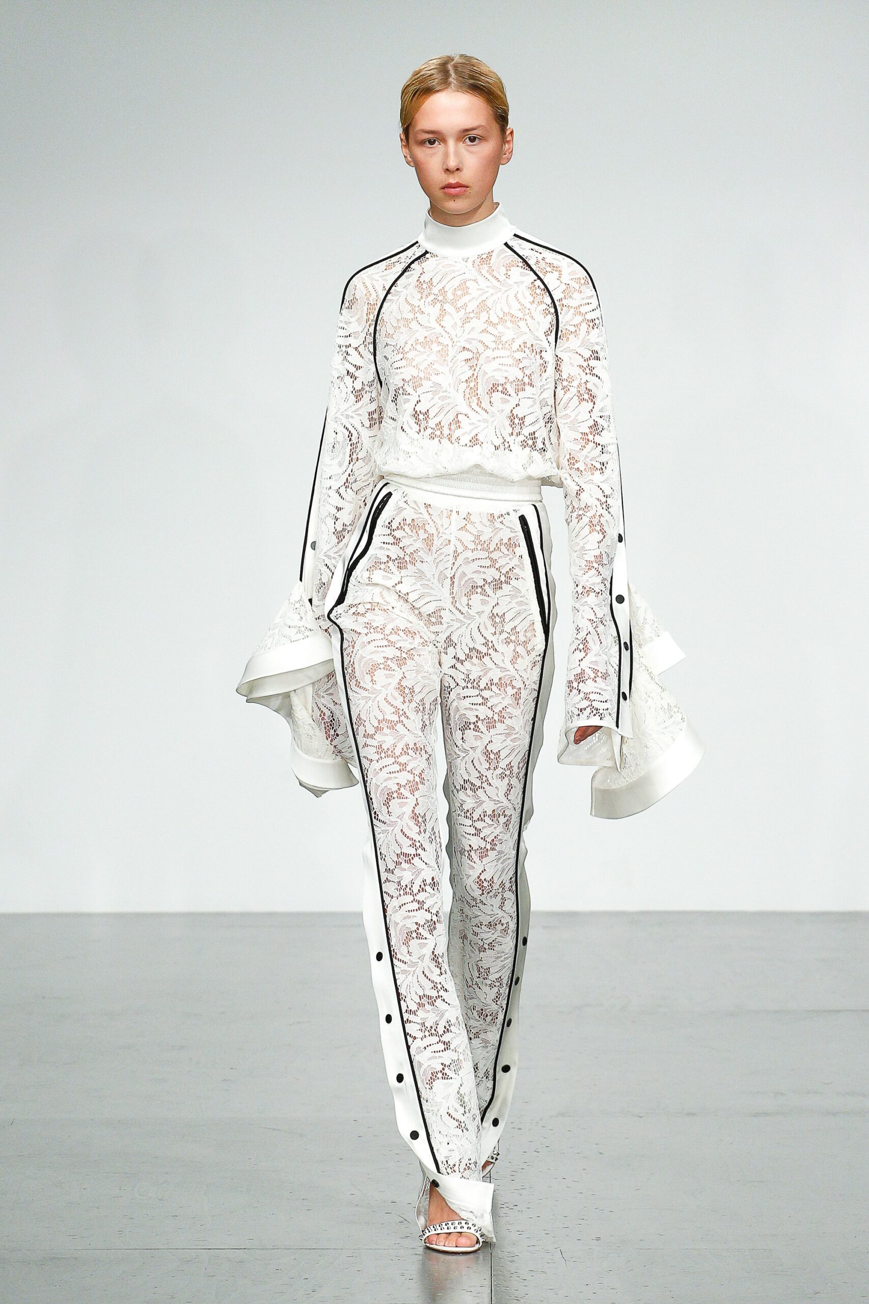 David Koma S/S 18 Look 54