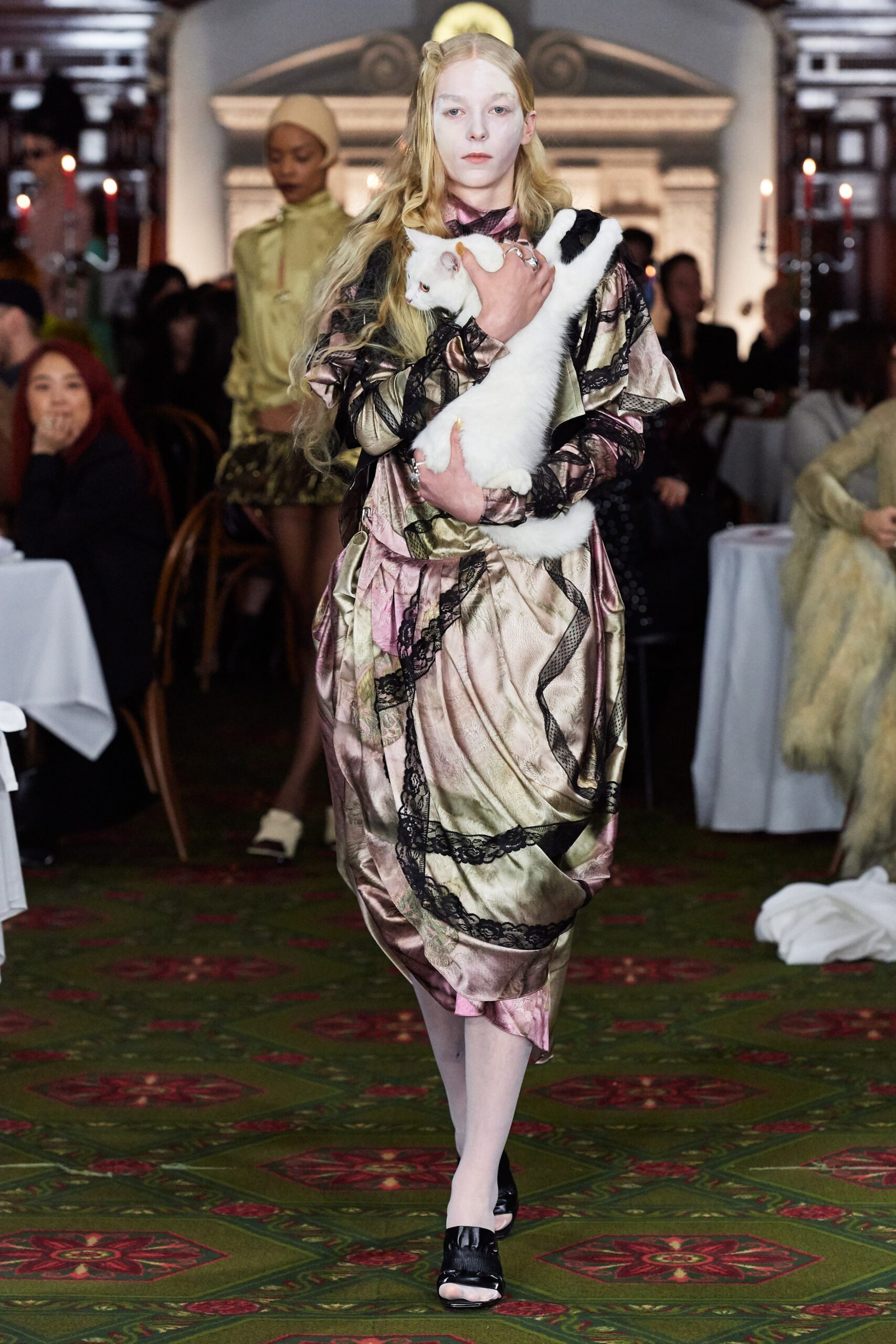 Dilara Findikoglu F/W 20 Look 7