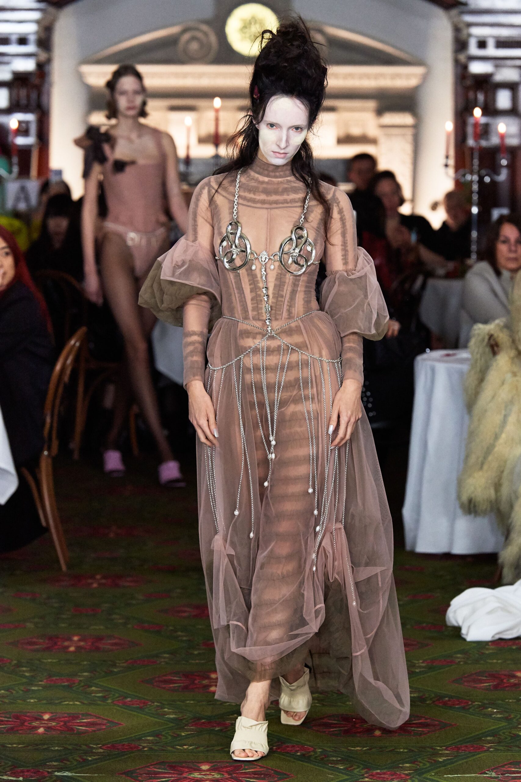 Dilara Findikoglu F/W 20 Look 8