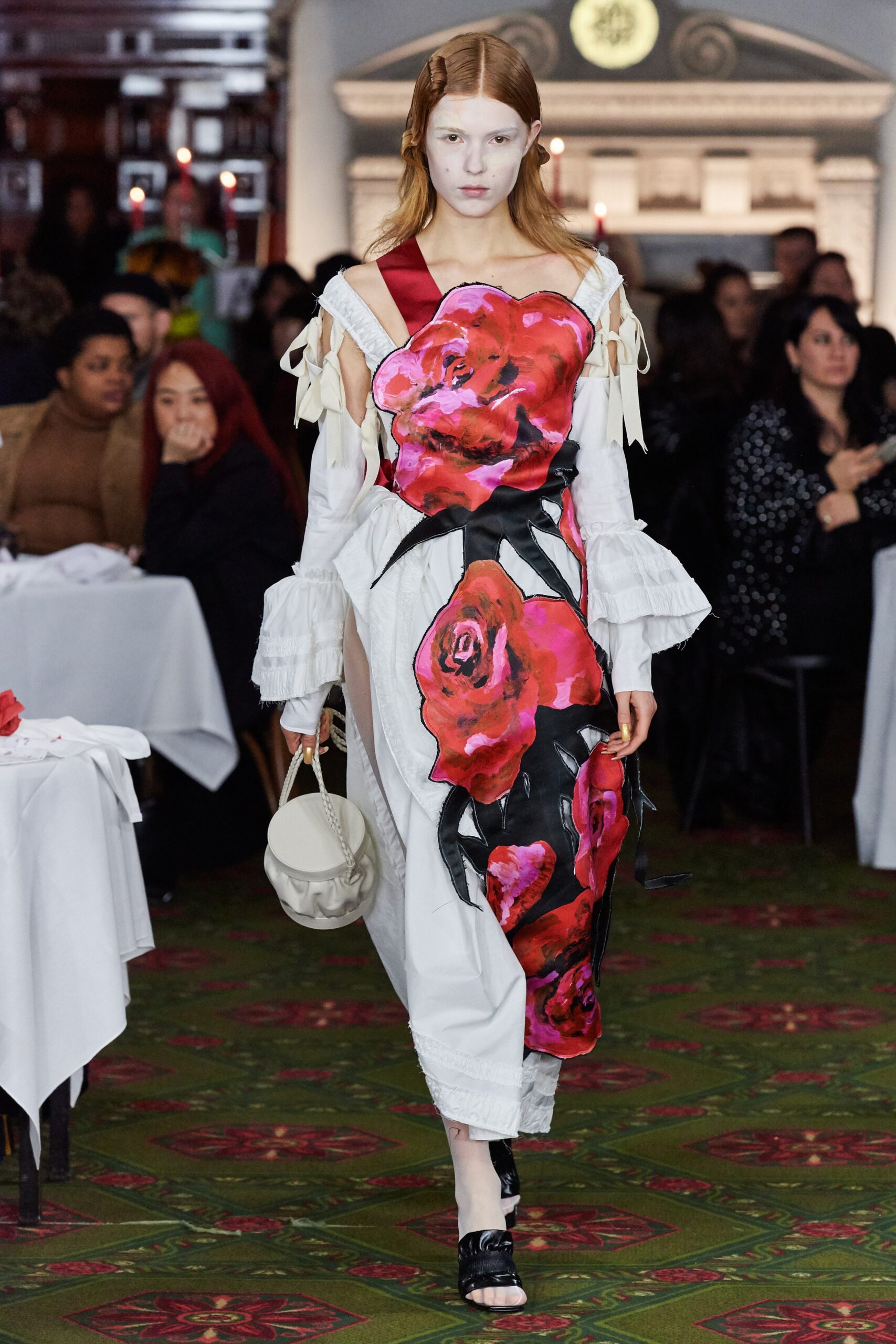Dilara Findikoglu F/W 20 Look 13