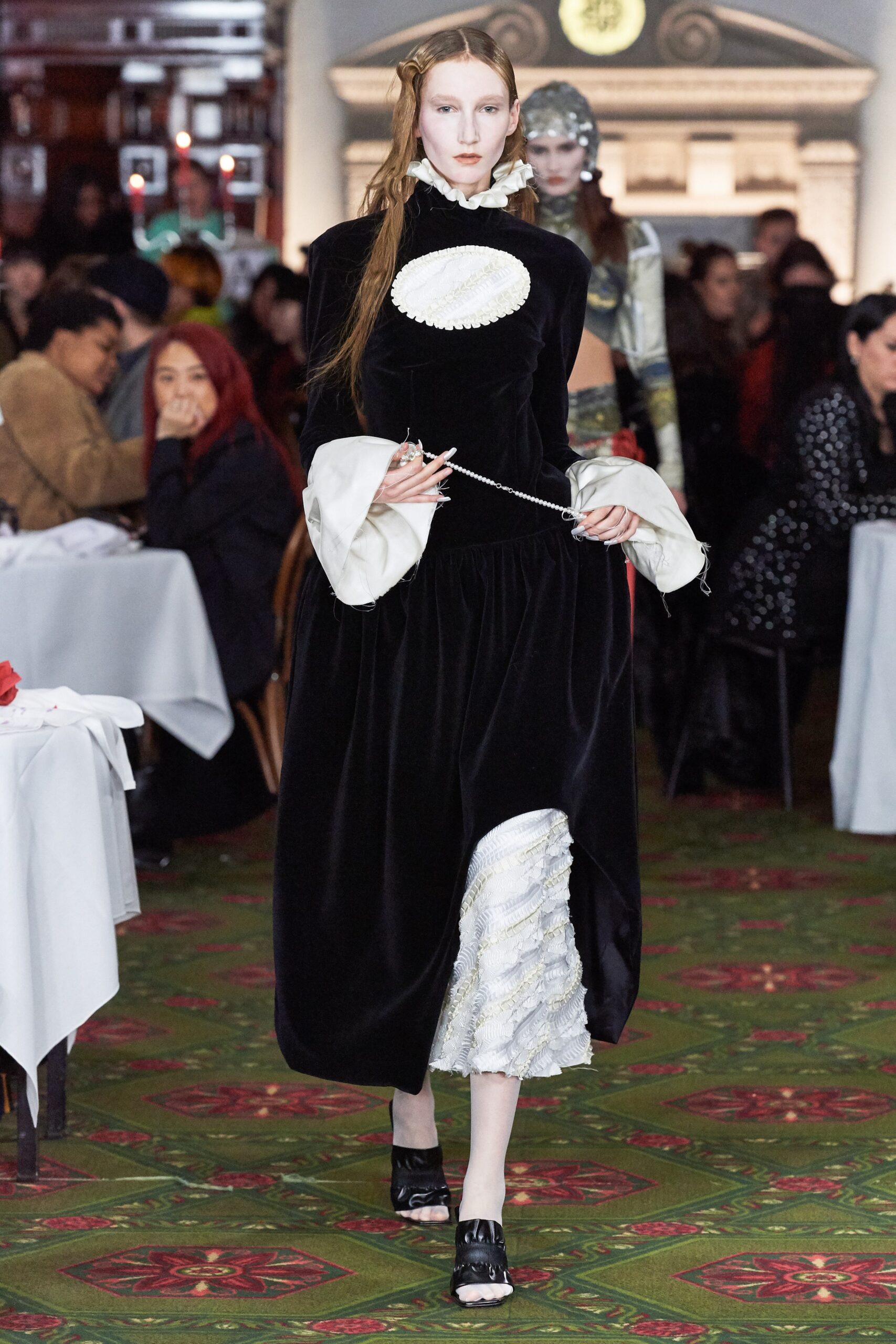 Dilara Findikoglu F/W 20 Look 23