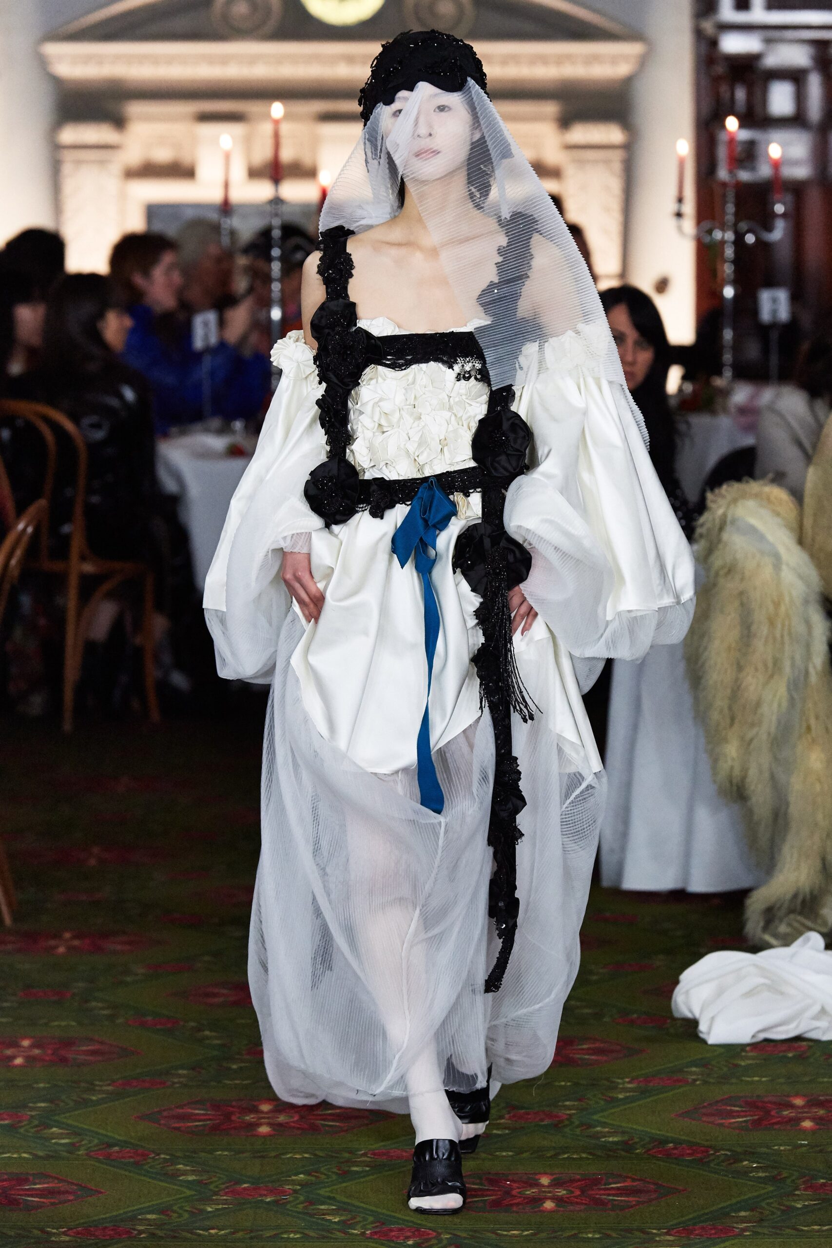 Dilara Findikoglu F/W 20 Look 26