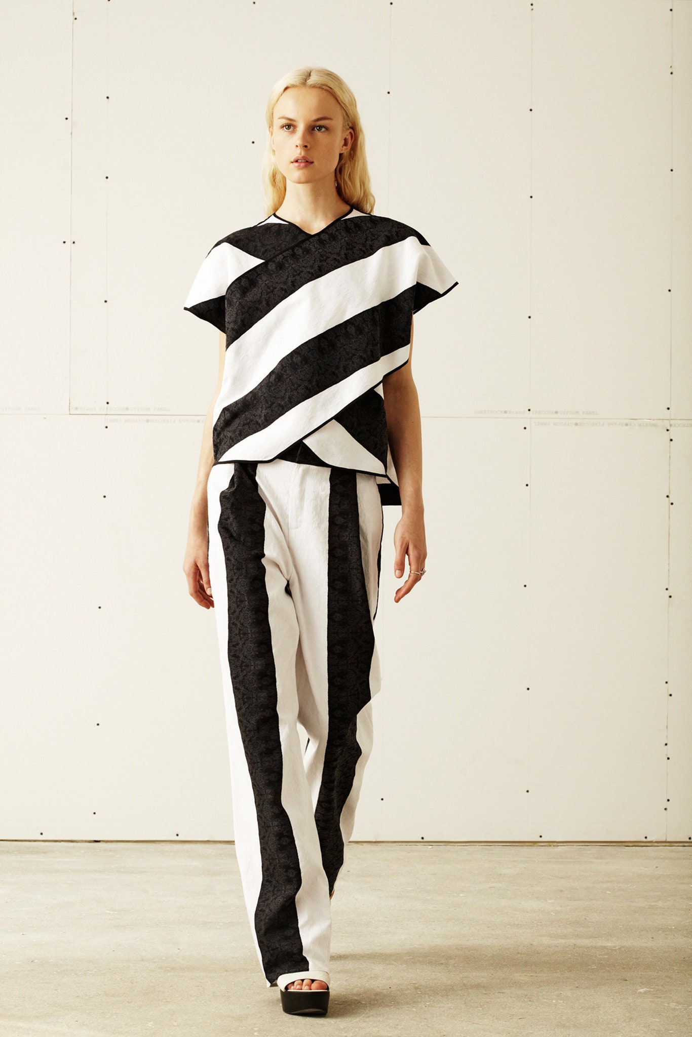 Derek Lam 10 Crosby S/S 14 Look 16