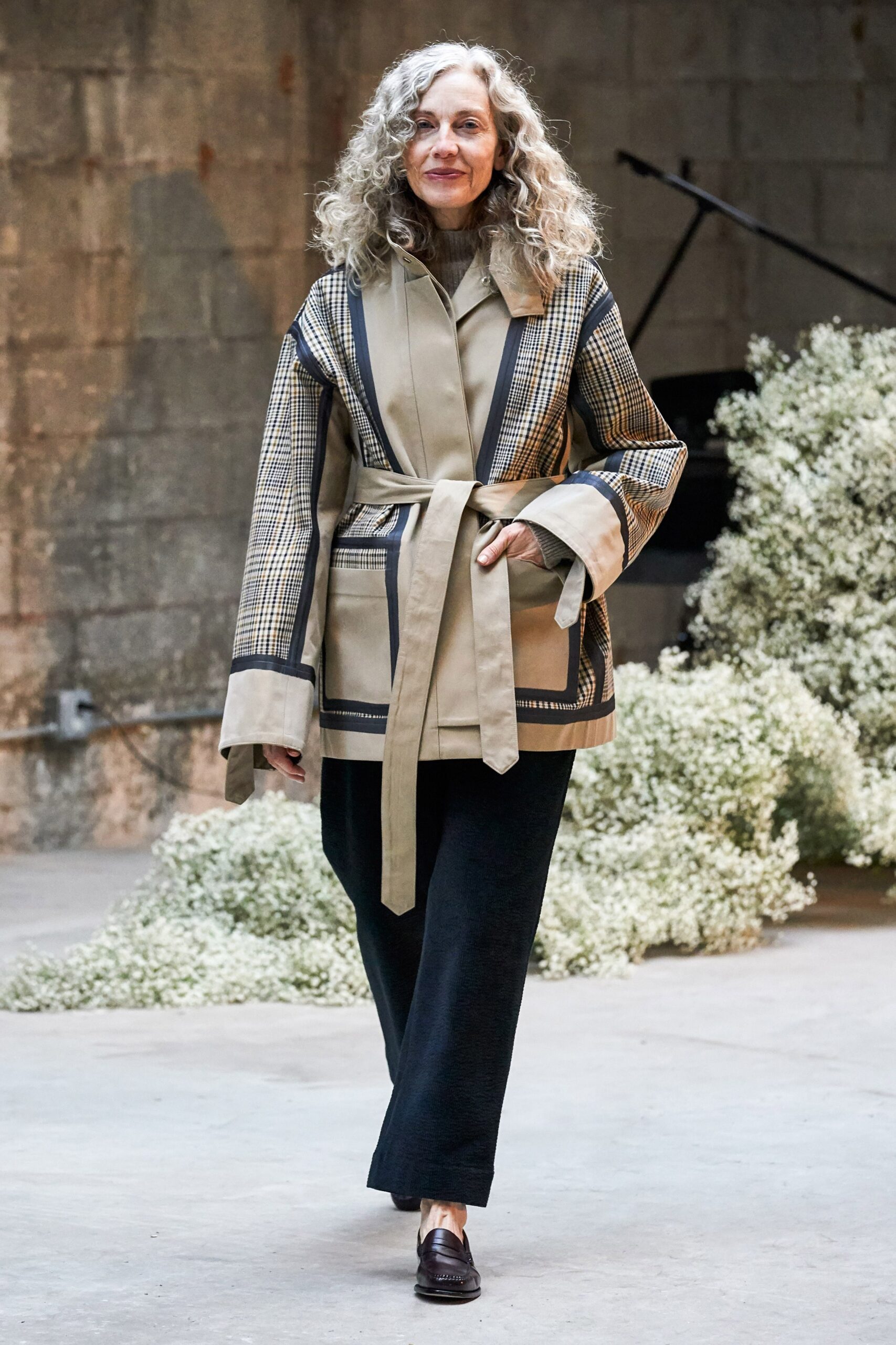 Deveaux F/W 19 Look 10