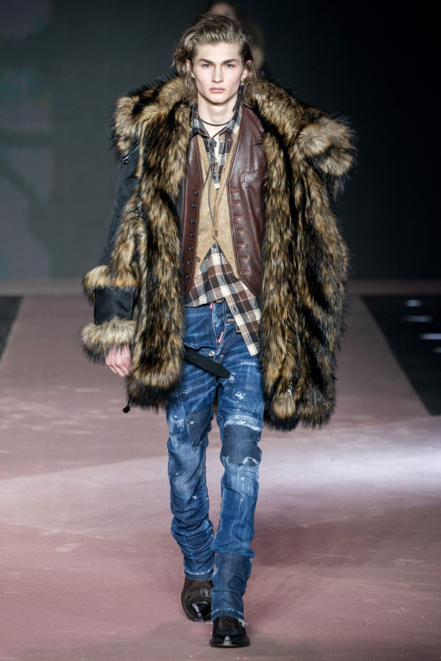 Dsquared2 F/W 20 Look 51