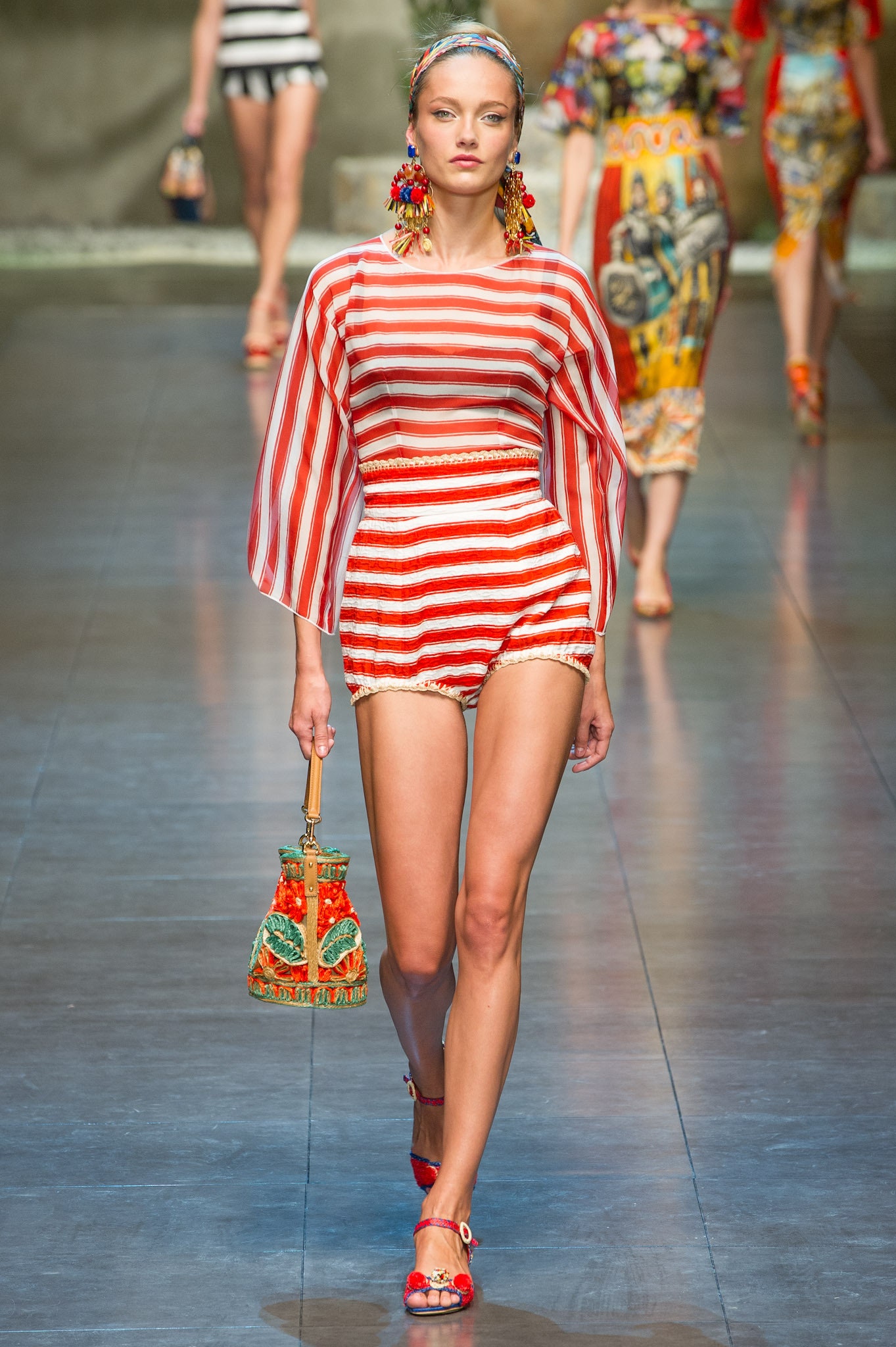 Dolce & Gabbana S/S 13 Look 4