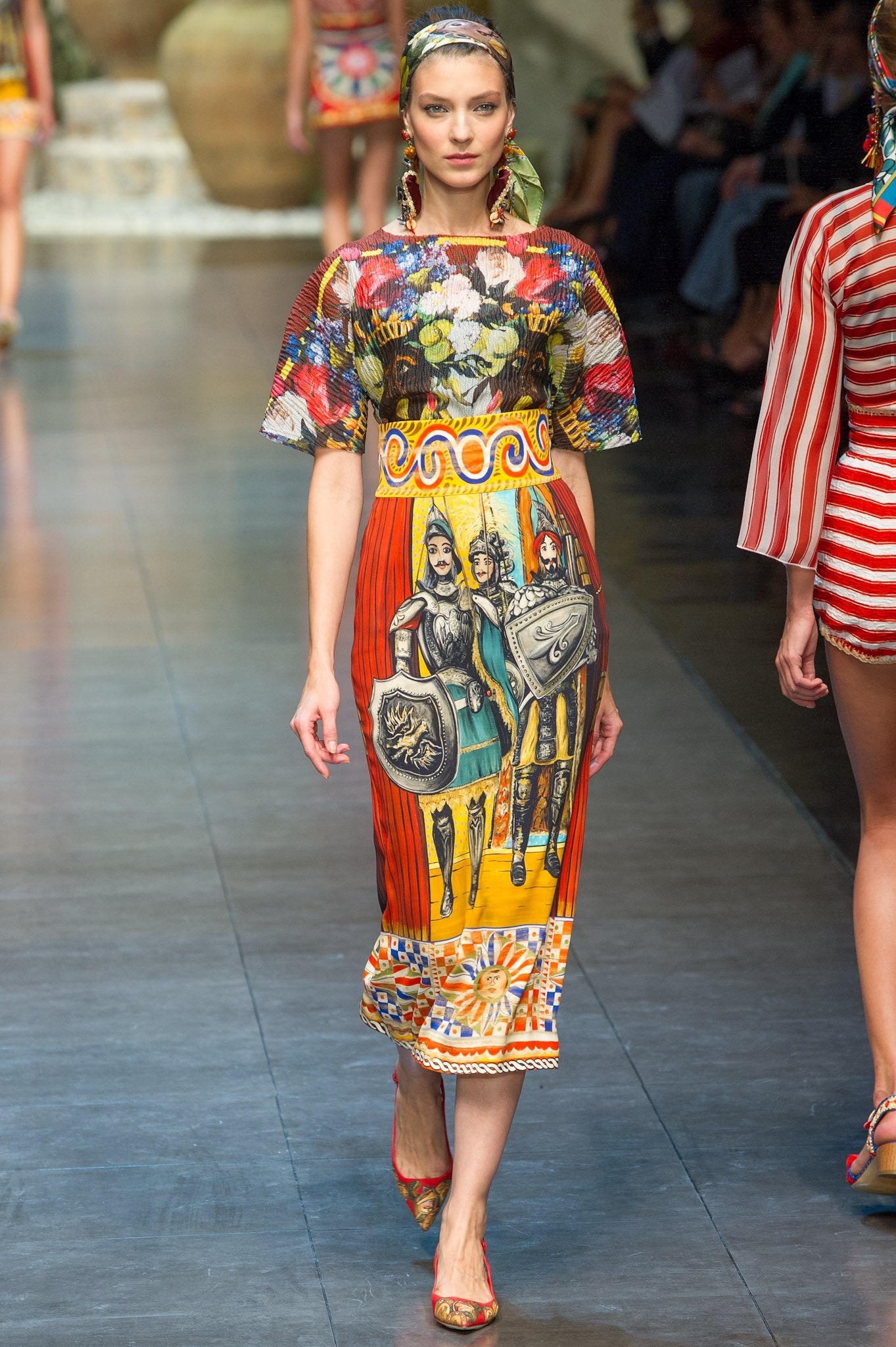 Dolce & Gabbana S/S 13 Look 5