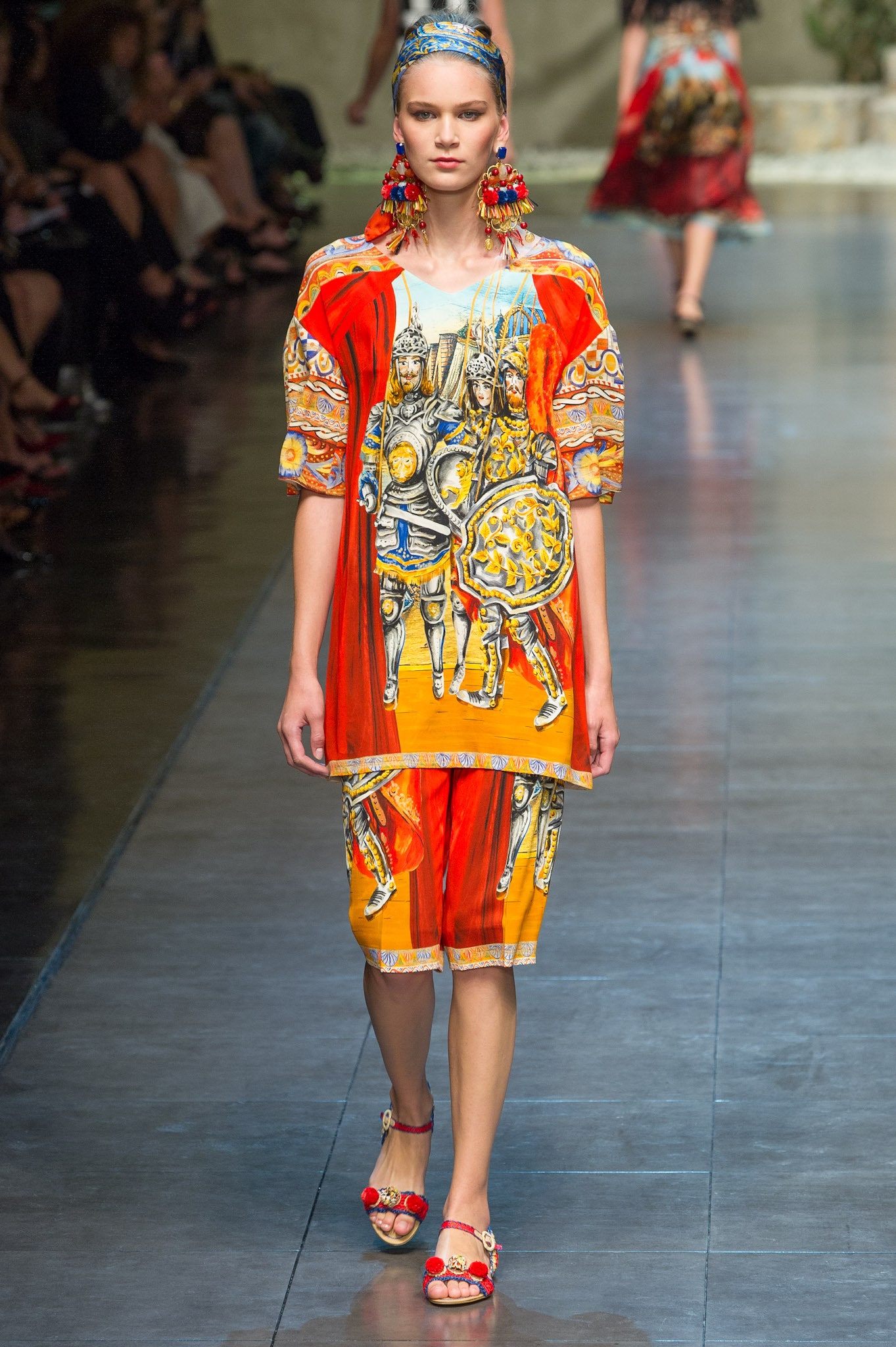 Dolce & Gabbana S/S 13 Look 9