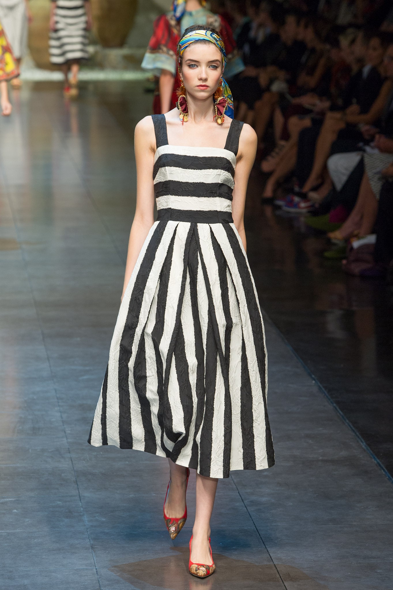 Dolce & Gabbana S/S 13 Look 13
