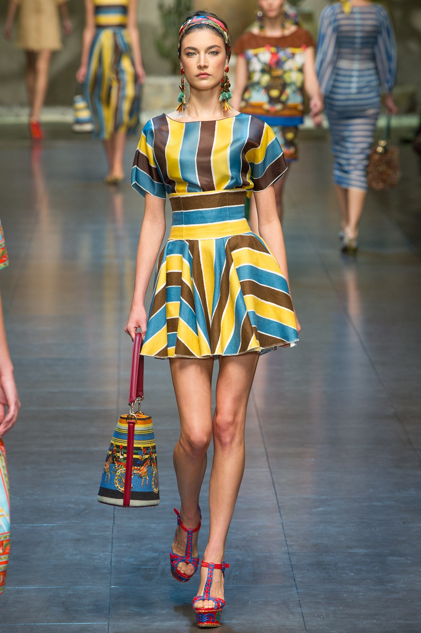 Dolce & Gabbana S/S 13 Look 36