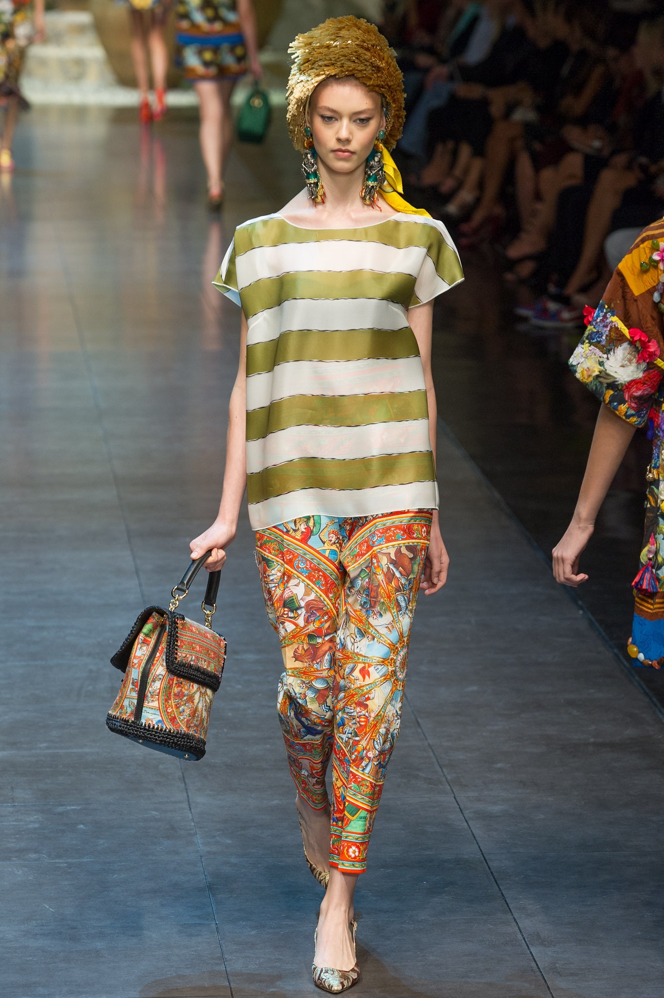 Dolce & Gabbana S/S 13 Look 40