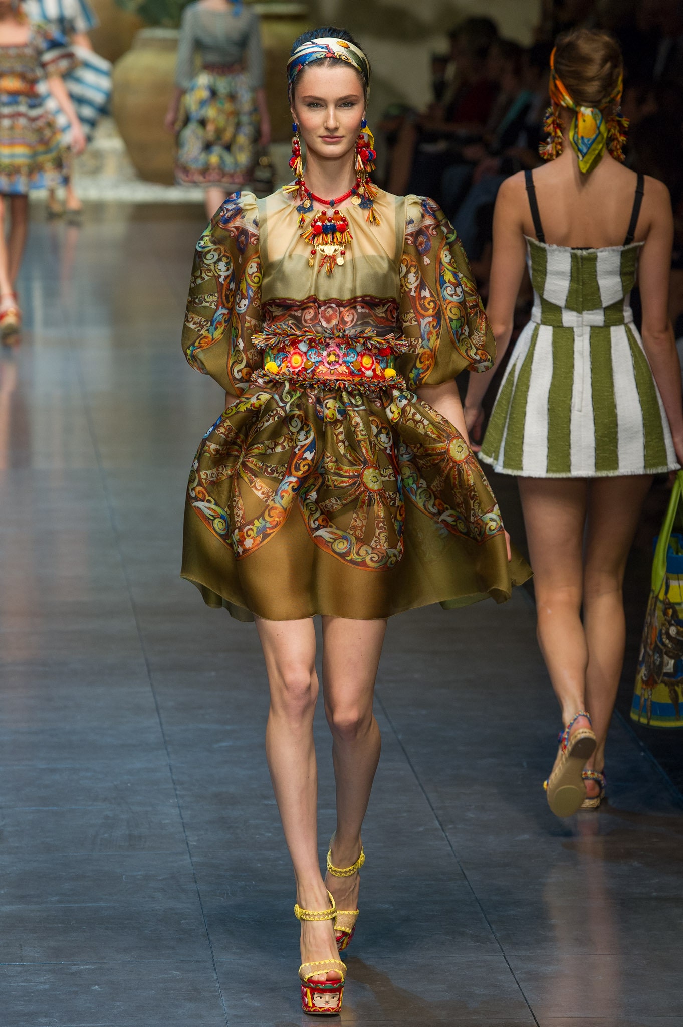 Dolce & Gabbana S/S 13 Look 55