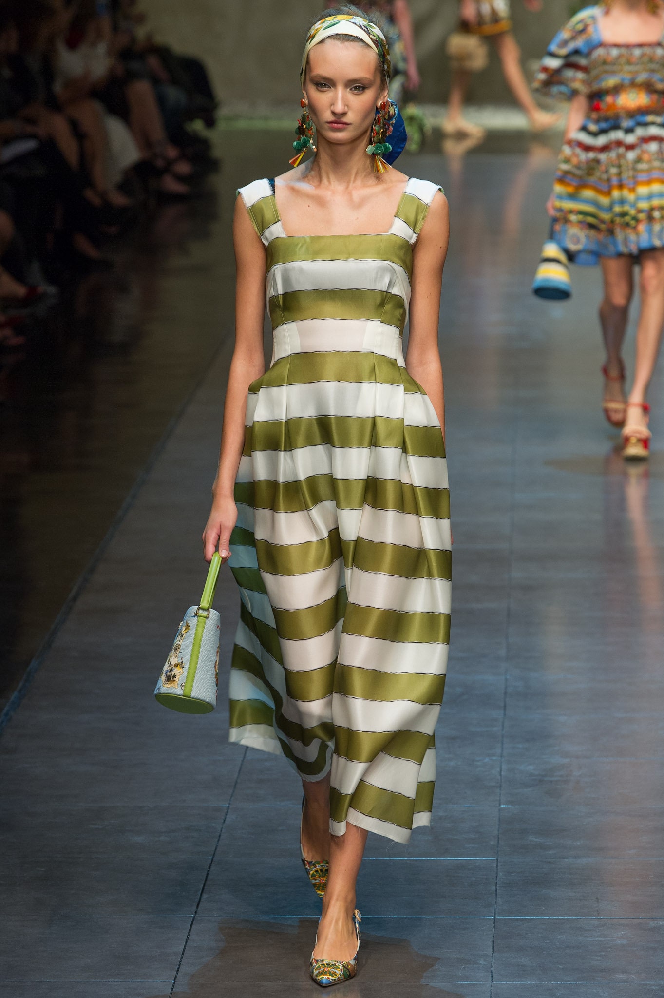 Dolce & Gabbana S/S 13 Look 56