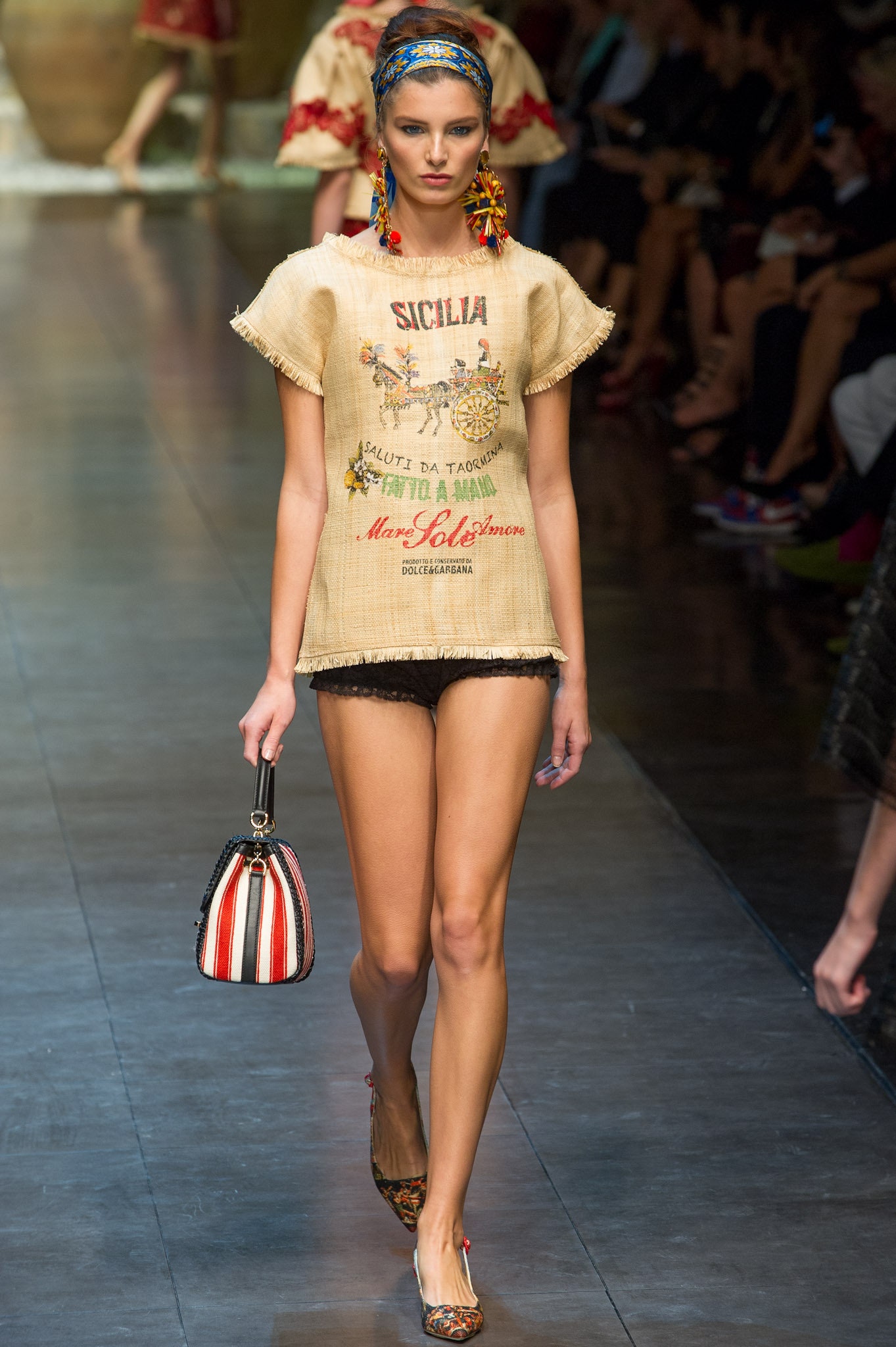 Dolce & Gabbana S/S 13 Look 81