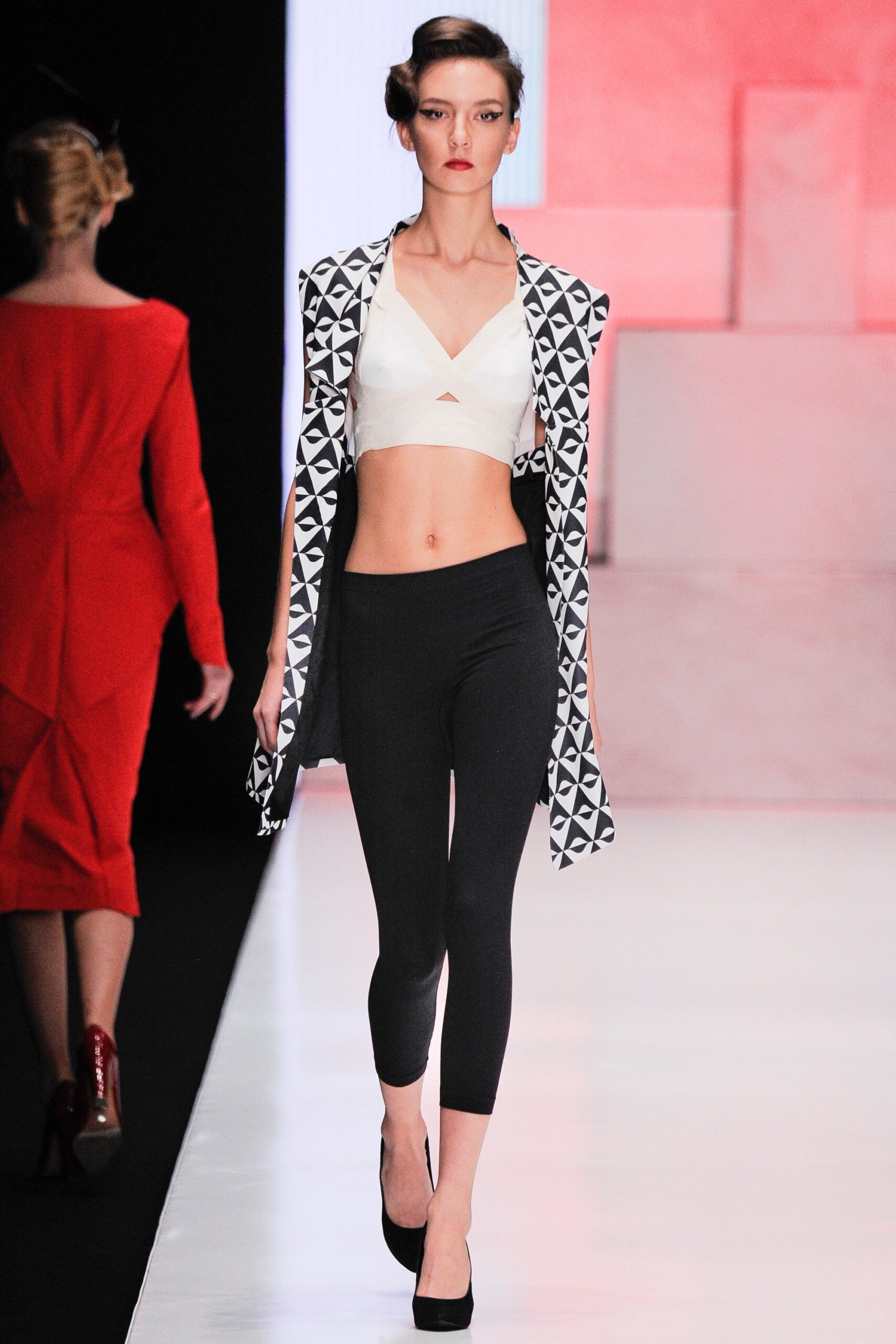 Dimaneu Russia S/S 16 Look 17