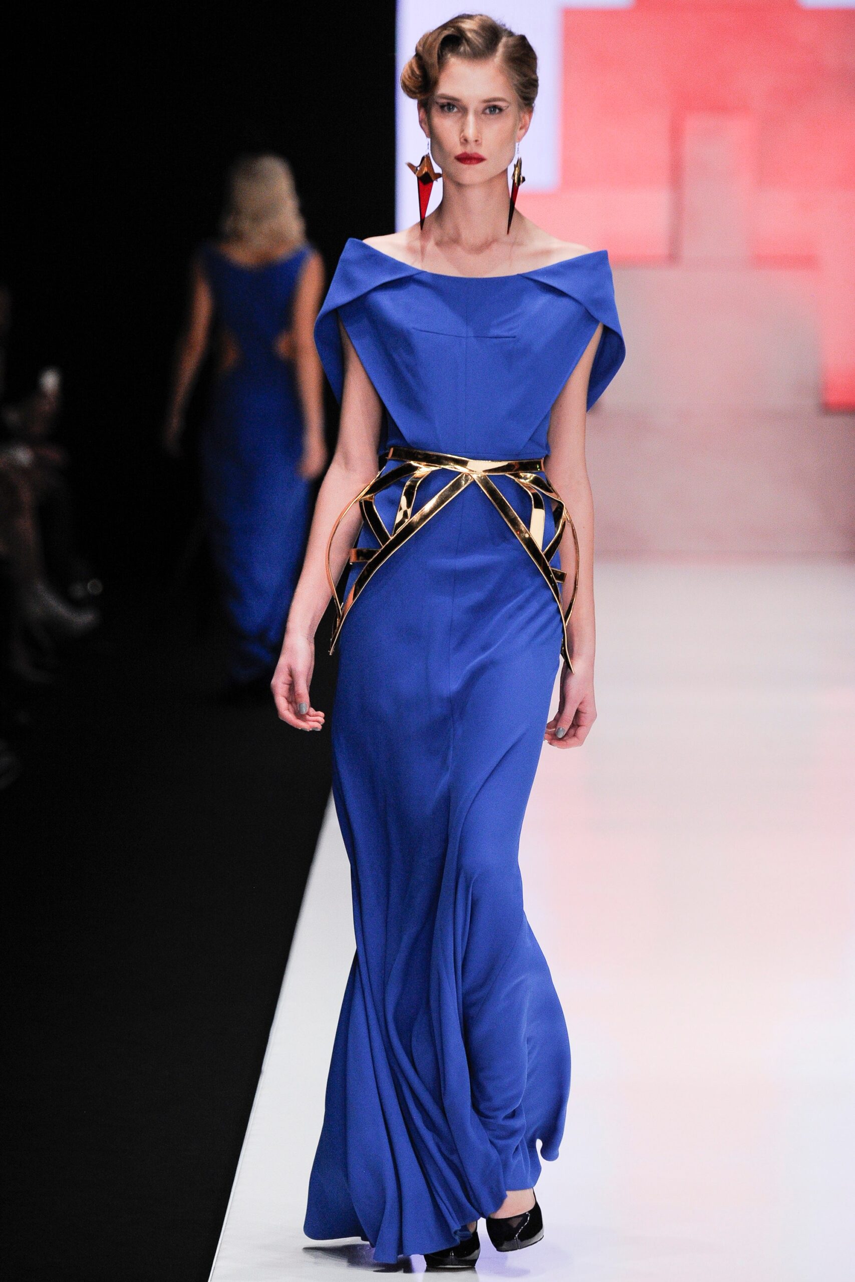 Dimaneu Russia S/S 16 Look 23