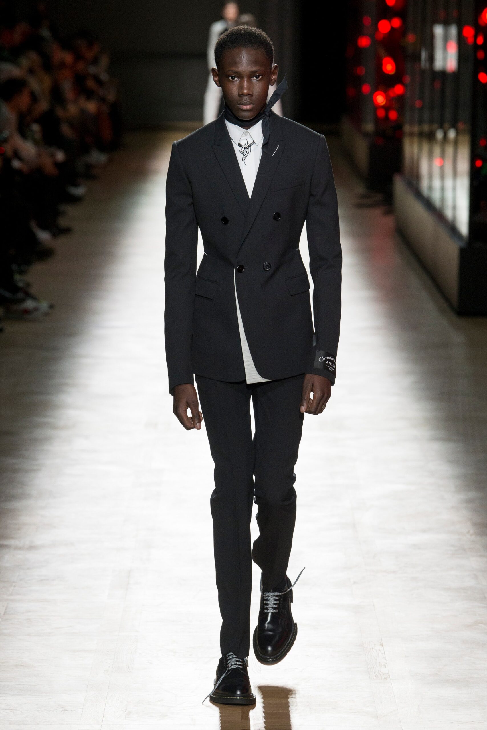 Dior Men F/W 18 Menswear Look 2