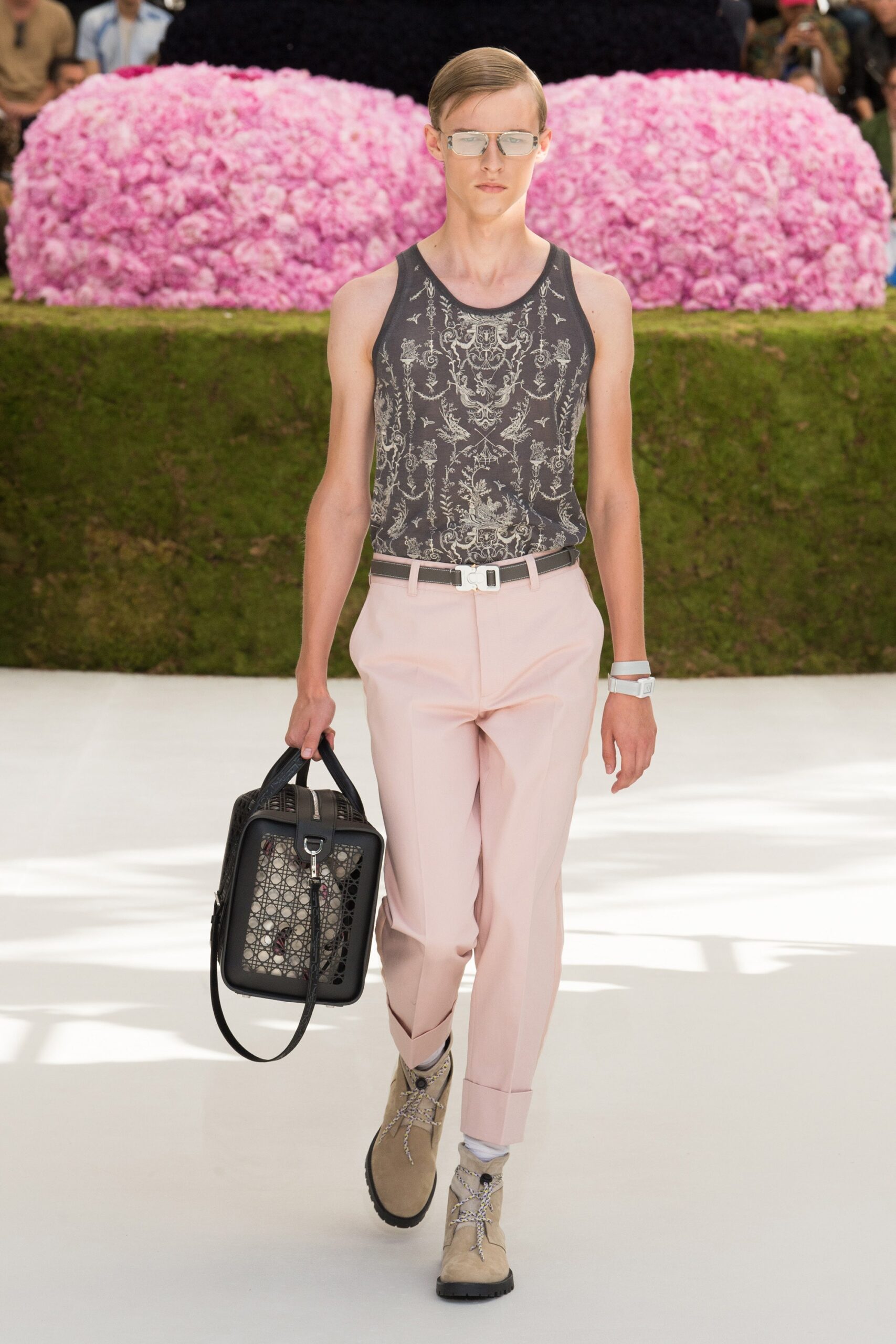 Dior Men S/S 19 Menswear Look 16