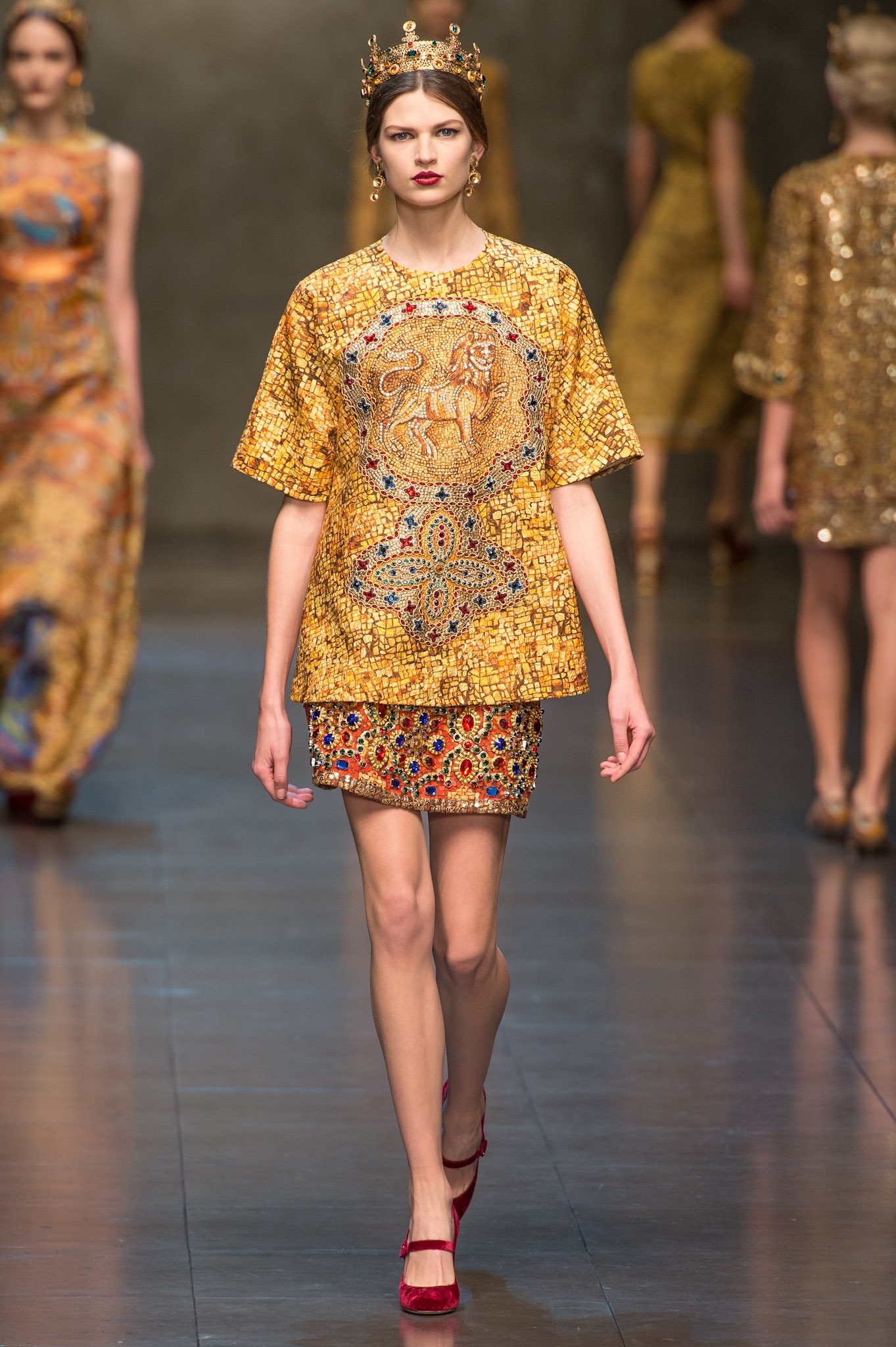 Dolce & Gabbana F/W 13 Look 5