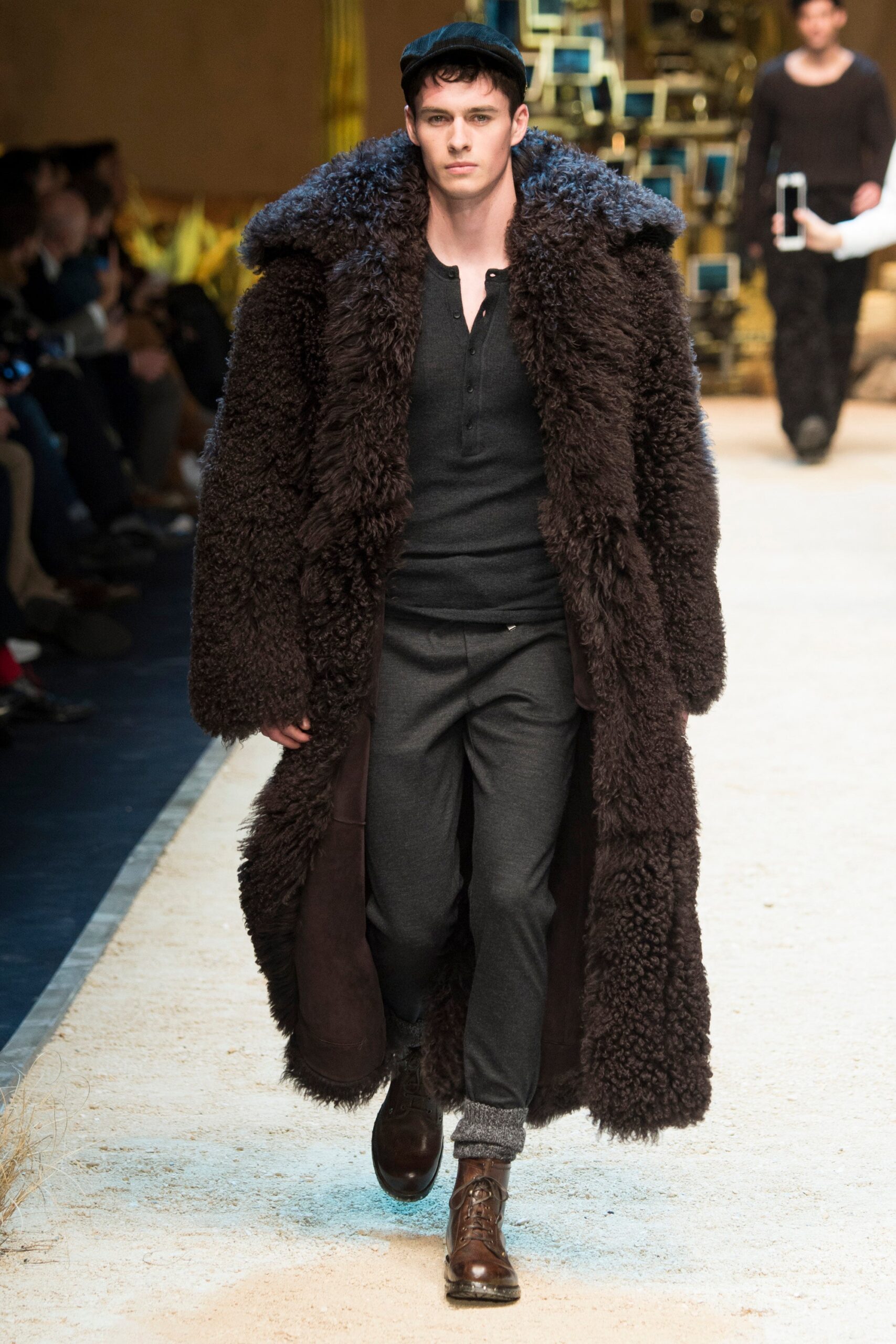 Dolce & Gabbana F/W 16 Menswear Look 2