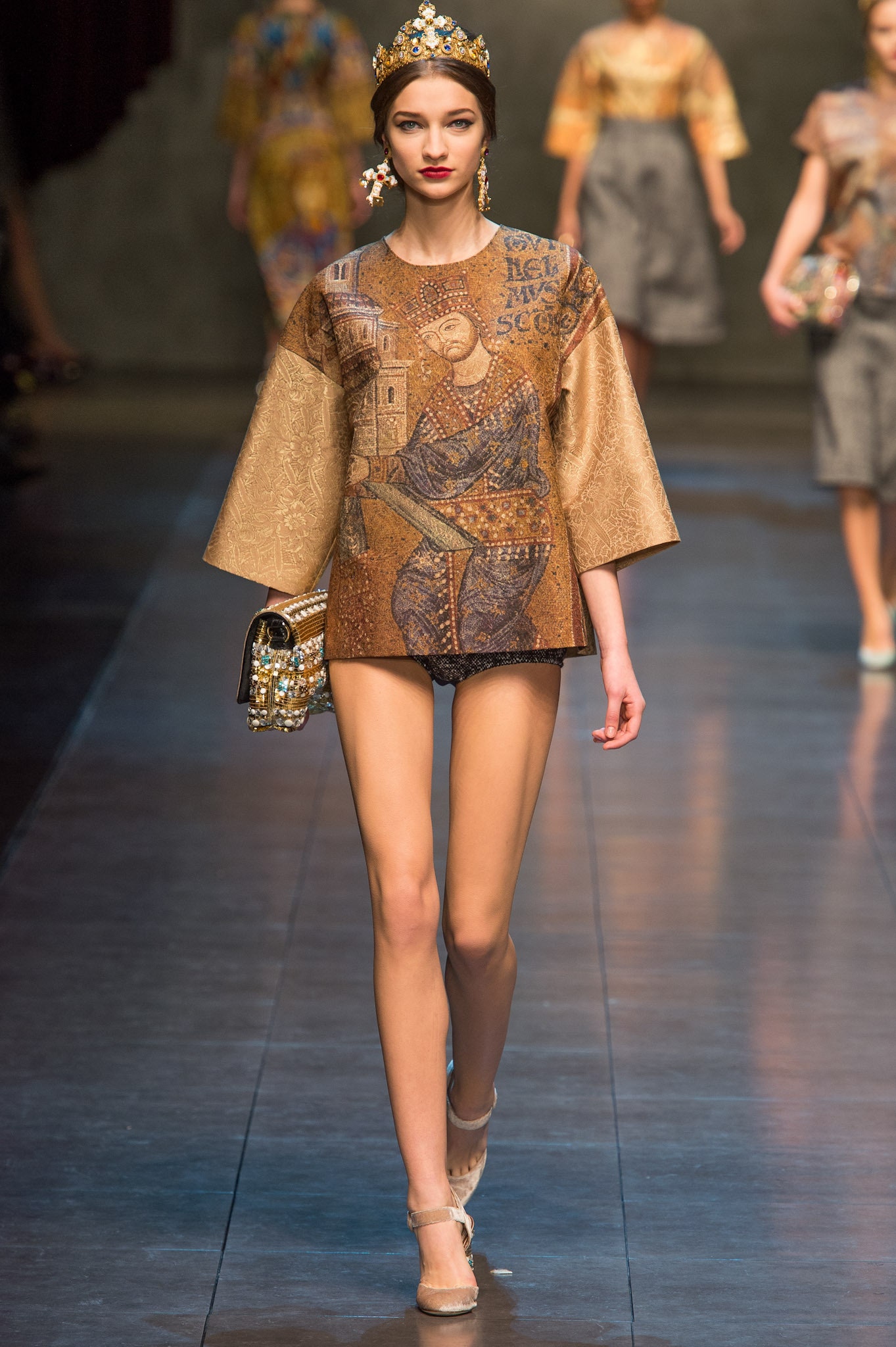 Dolce & Gabbana F/W 13 Look 11